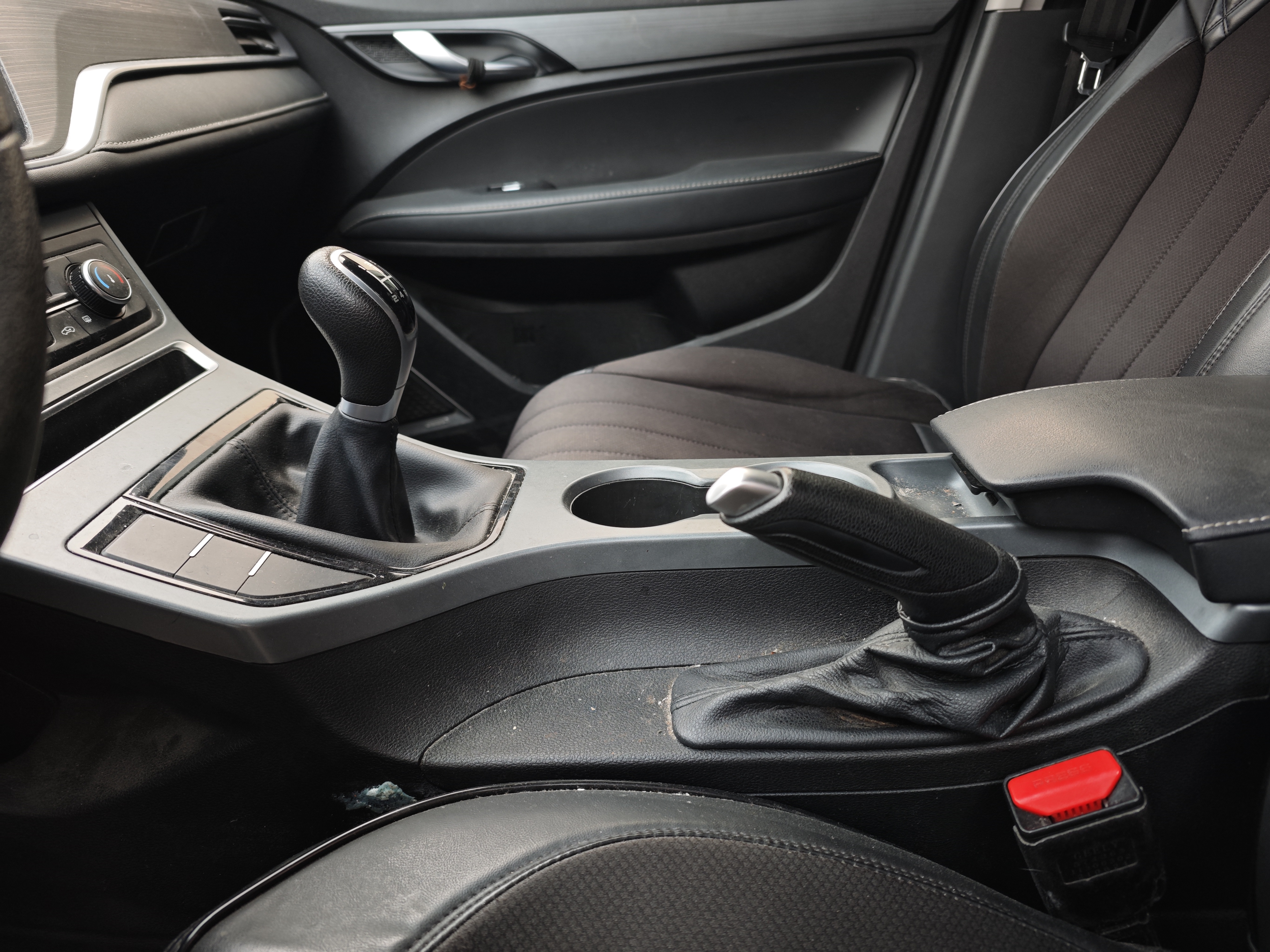 Emgrand 2021 car image #11