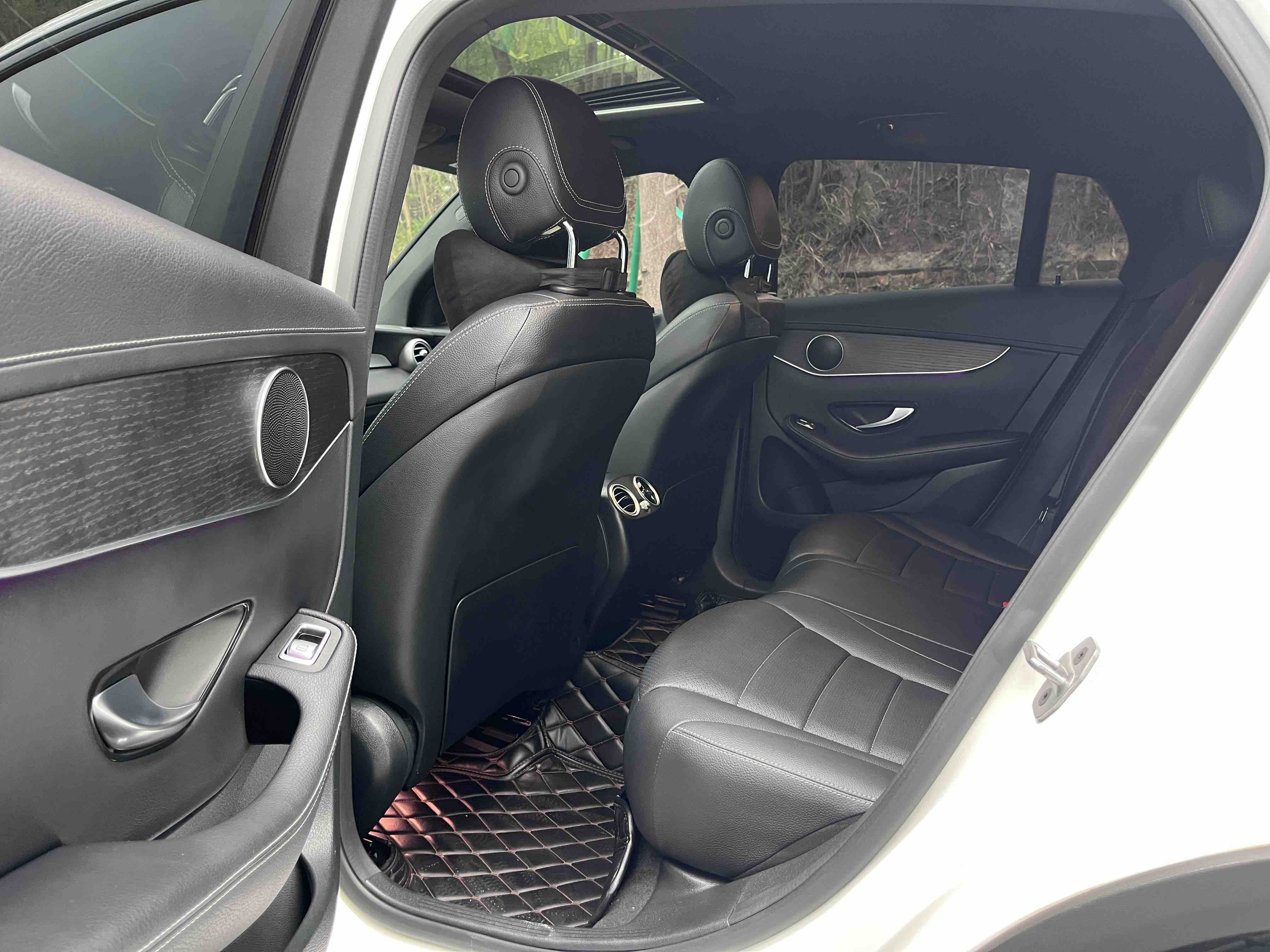 Mercedes-Benz GLC Coupe 2021 immagine di auto #11