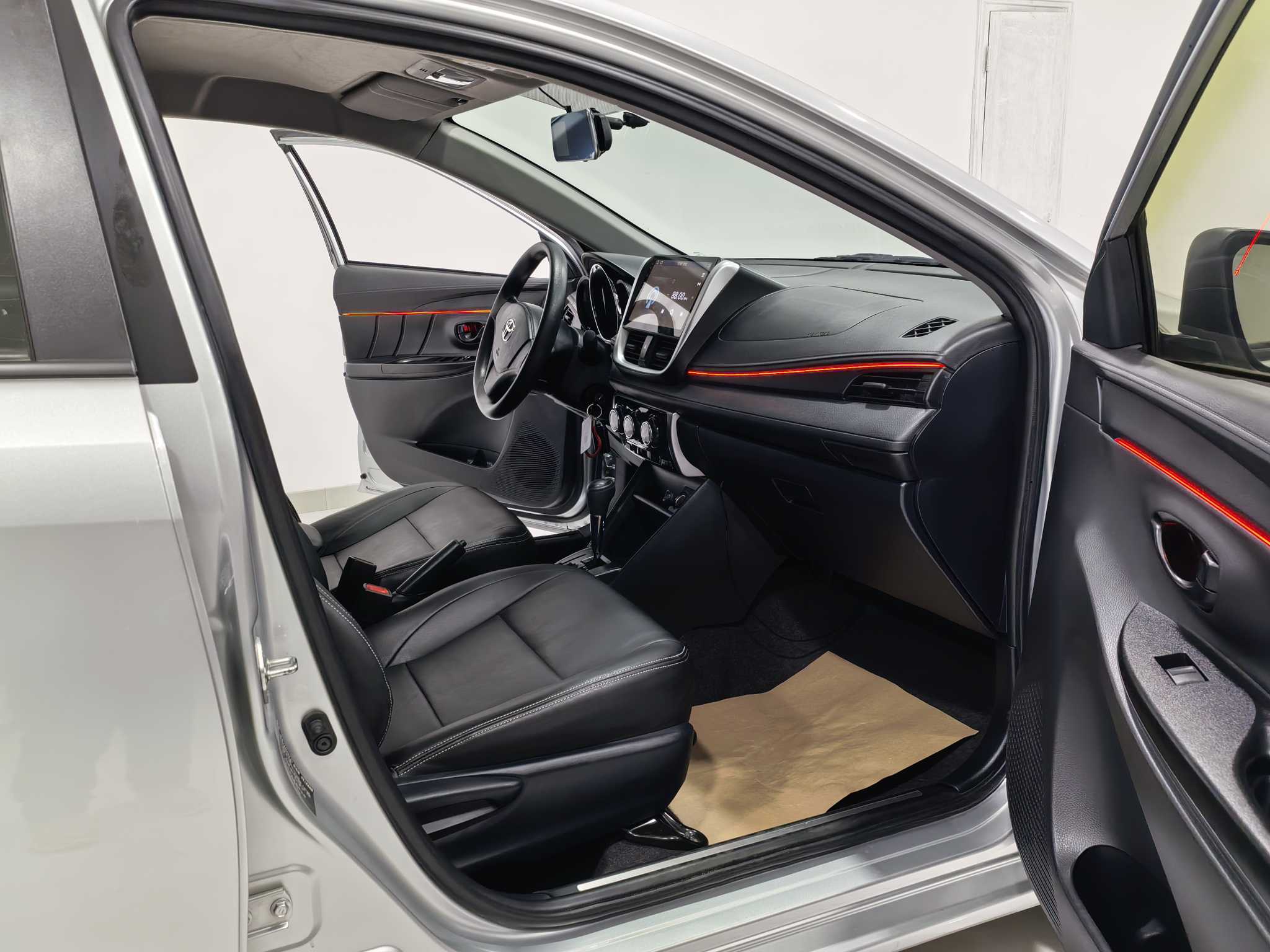 Toyota Yaris L Zhixiang 2021 صورة سيارة #11