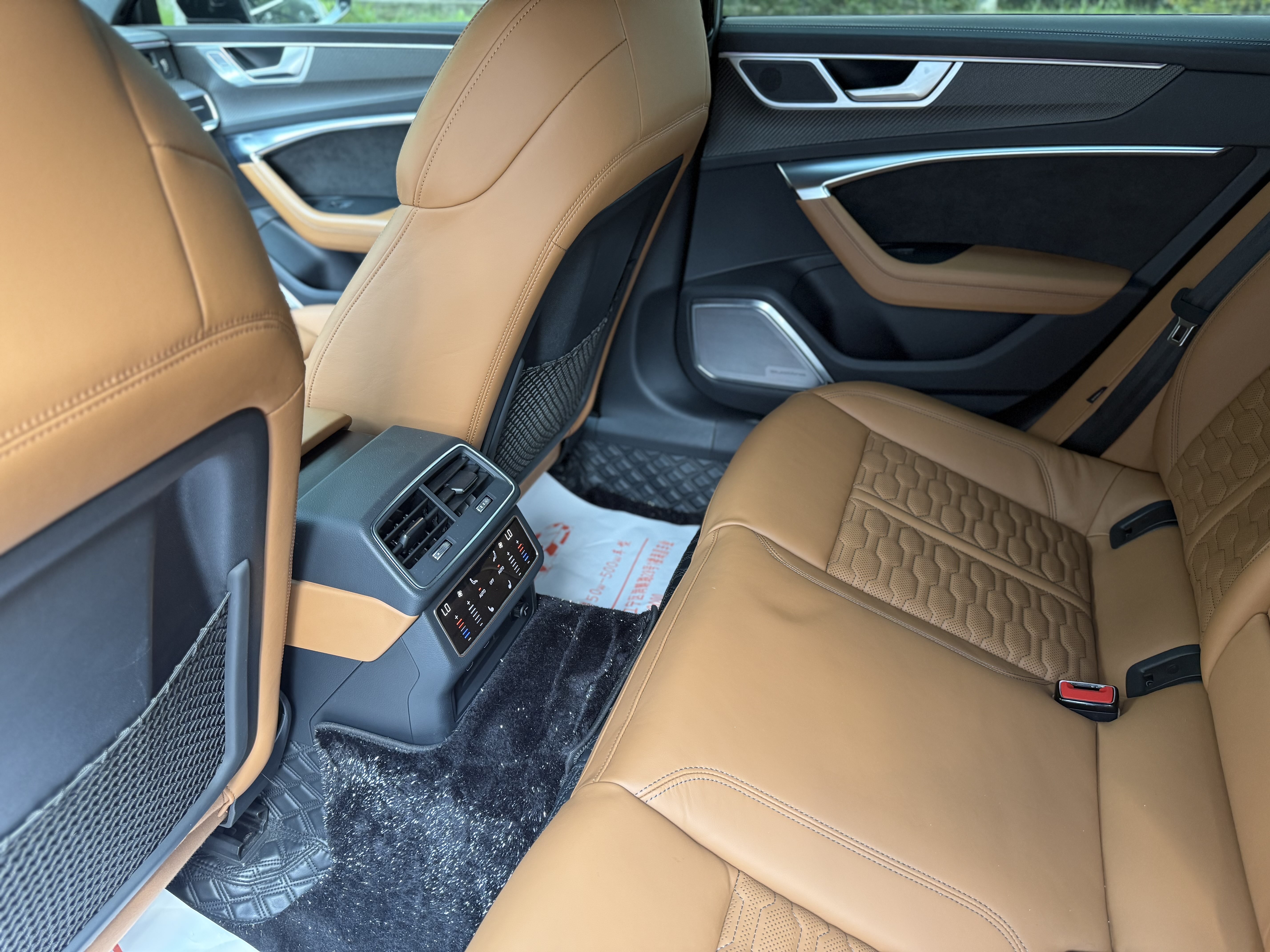 Audi RS 7 2021 car image #11