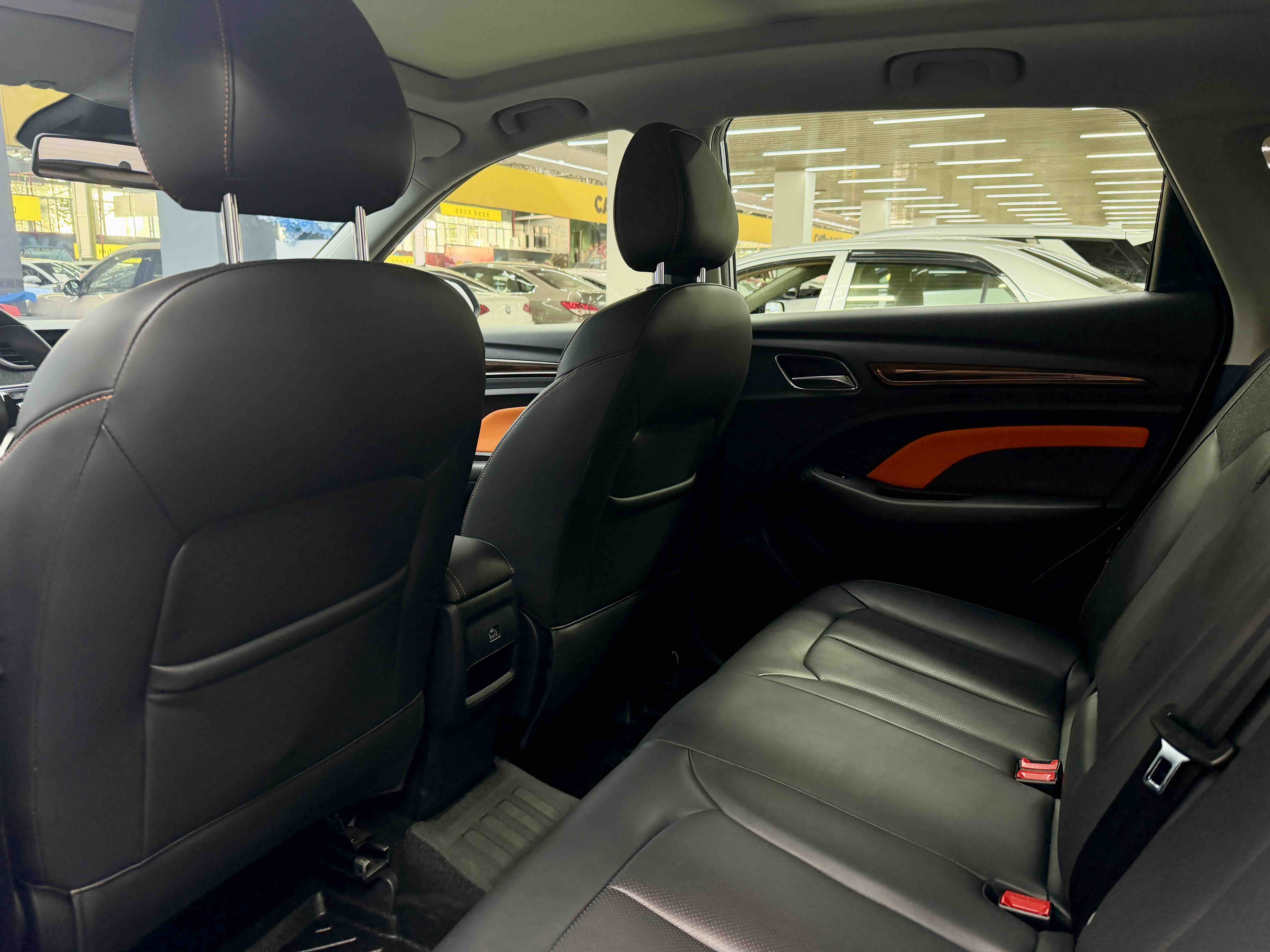 Roewe RX3 2021 car image #11