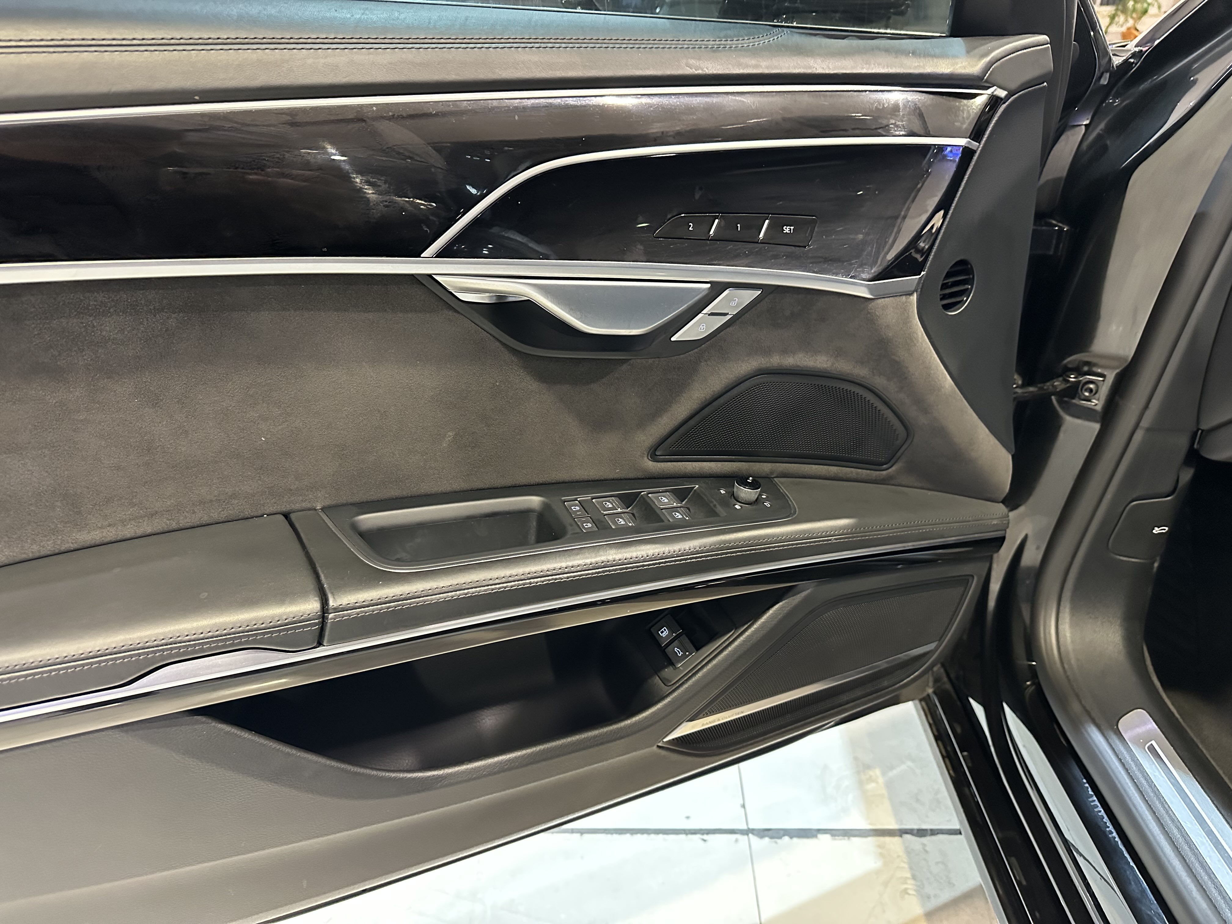 Audi A8 New Energy 2022 car image #11