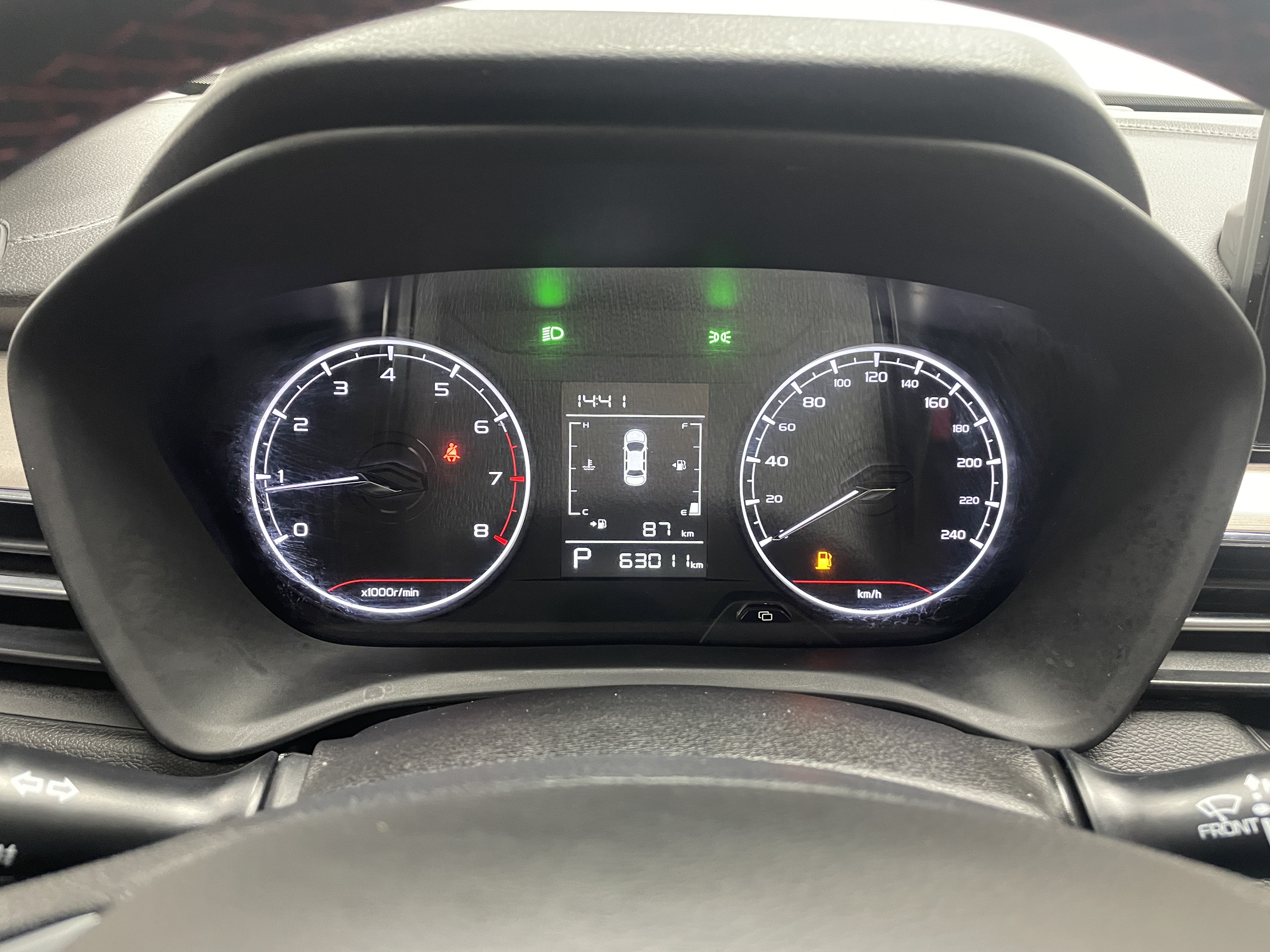 GEELY Vision X3 2022 изображение автомобиля #11