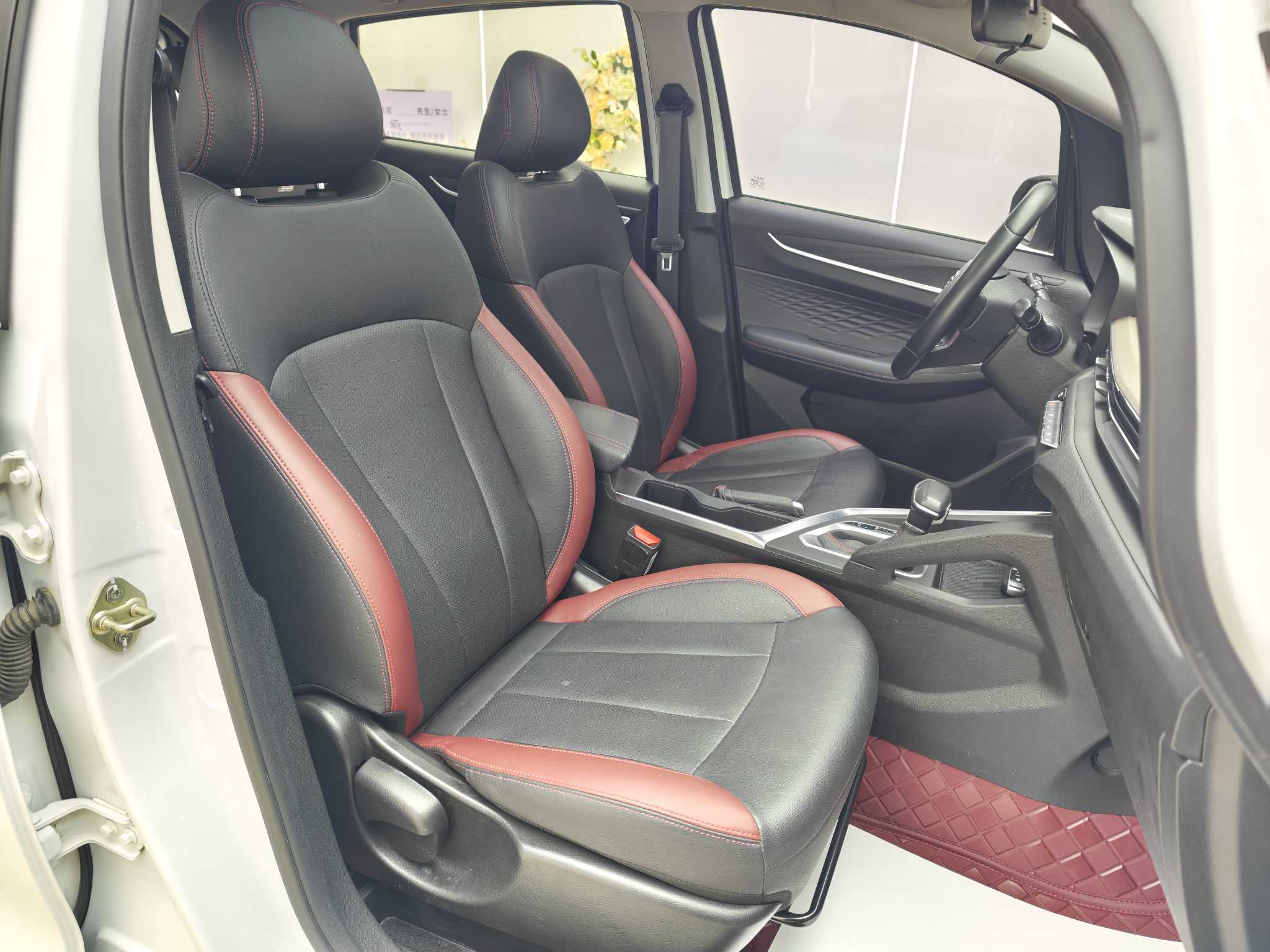 GEELY Vision X3 2021 immagine di auto #11