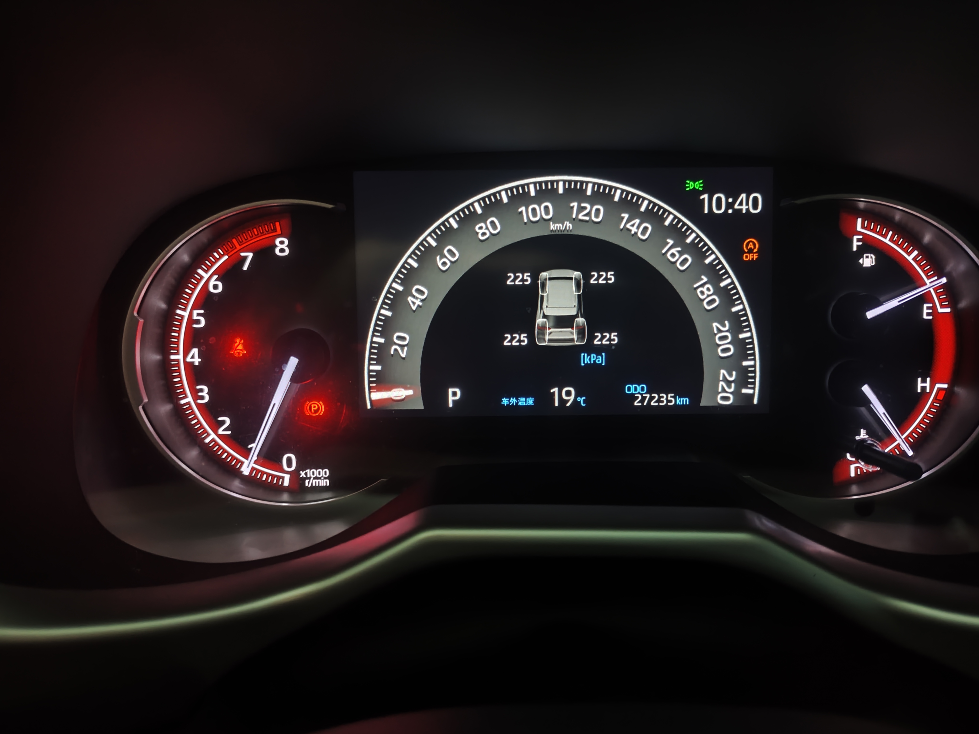 Toyota RAV4 2021 immagine di auto #11