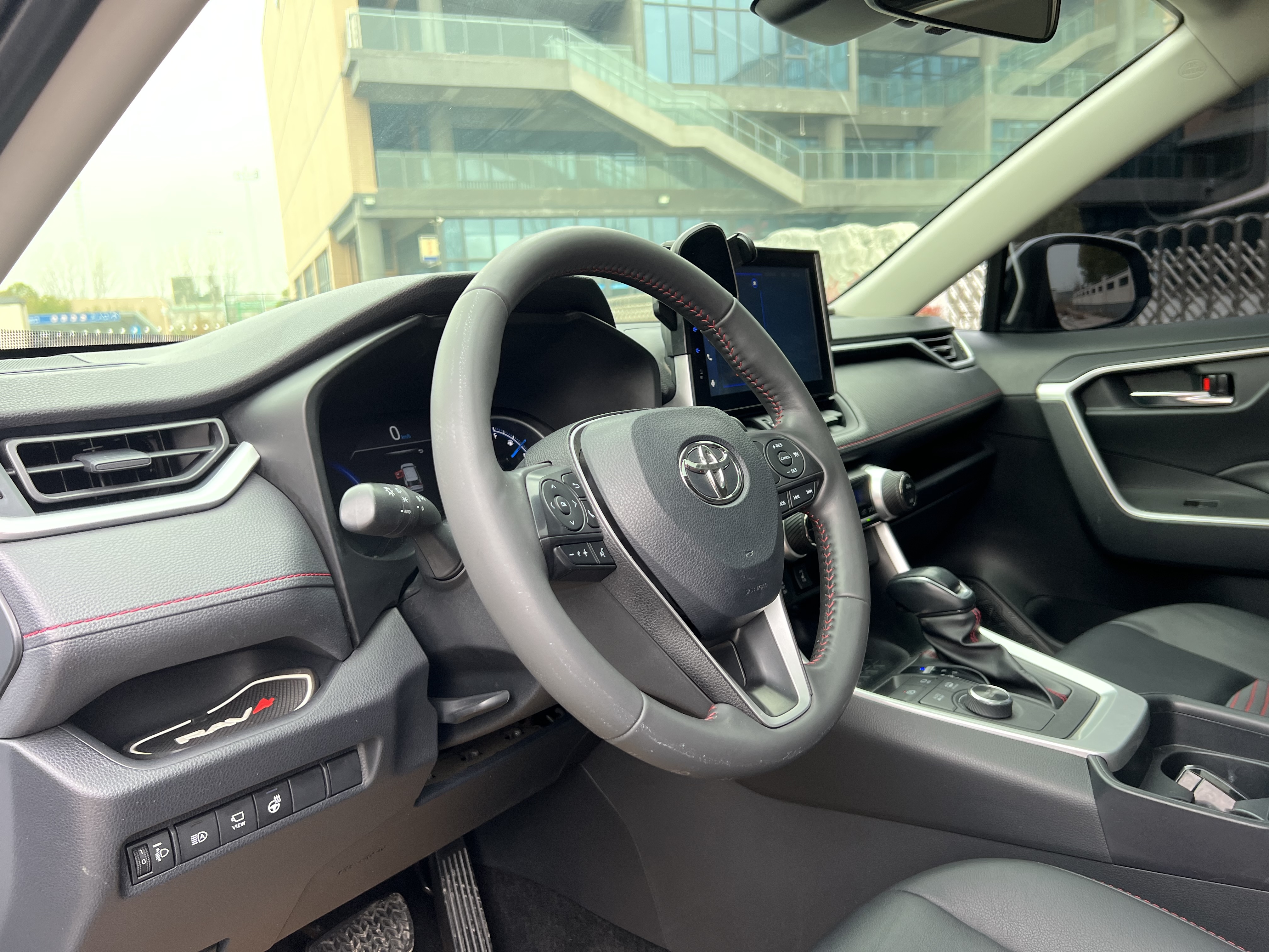 Toyota RAV4 Hybird E+ 2022 car image #11