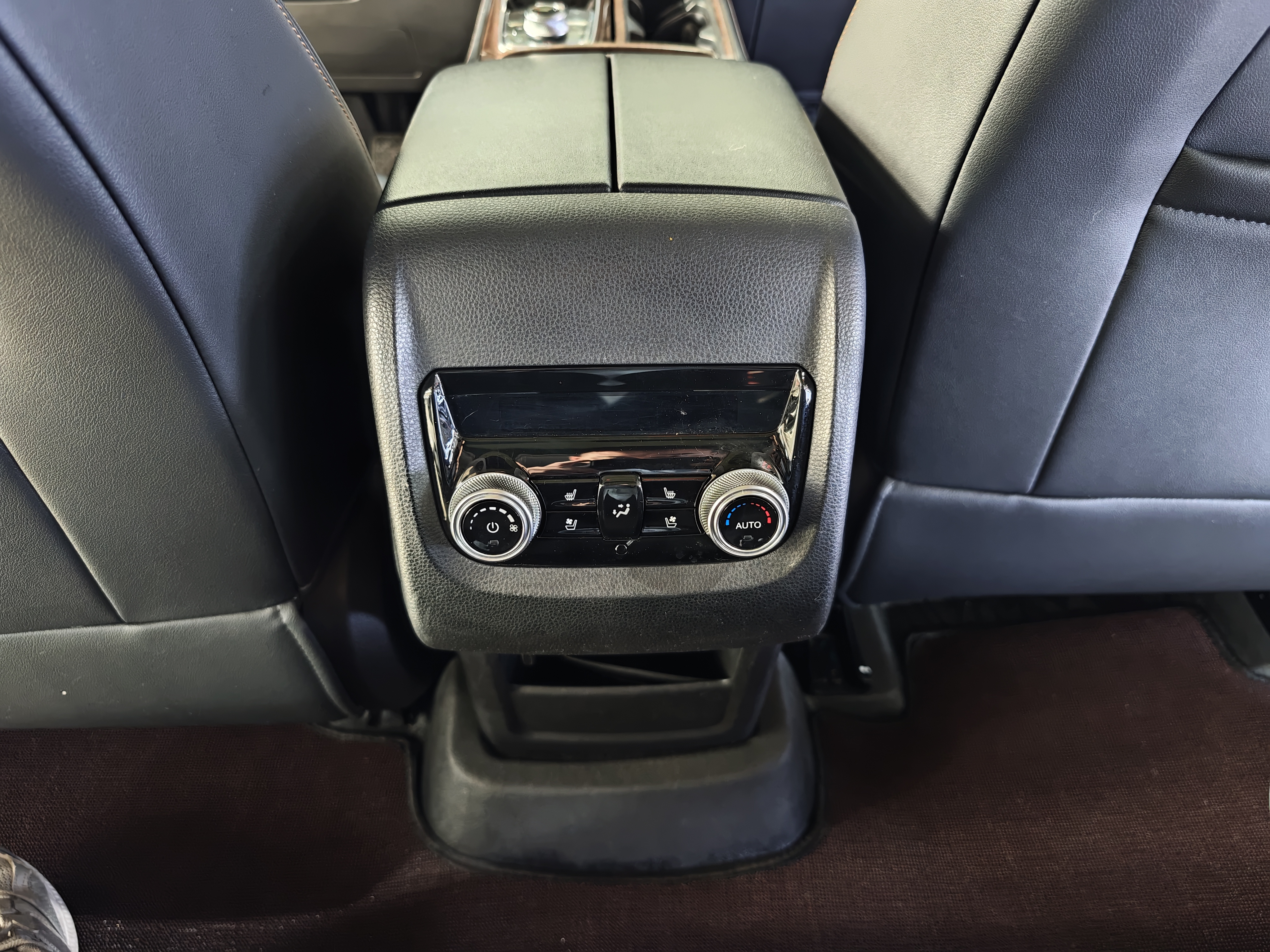 Ford Equator 2021 صورة سيارة #11