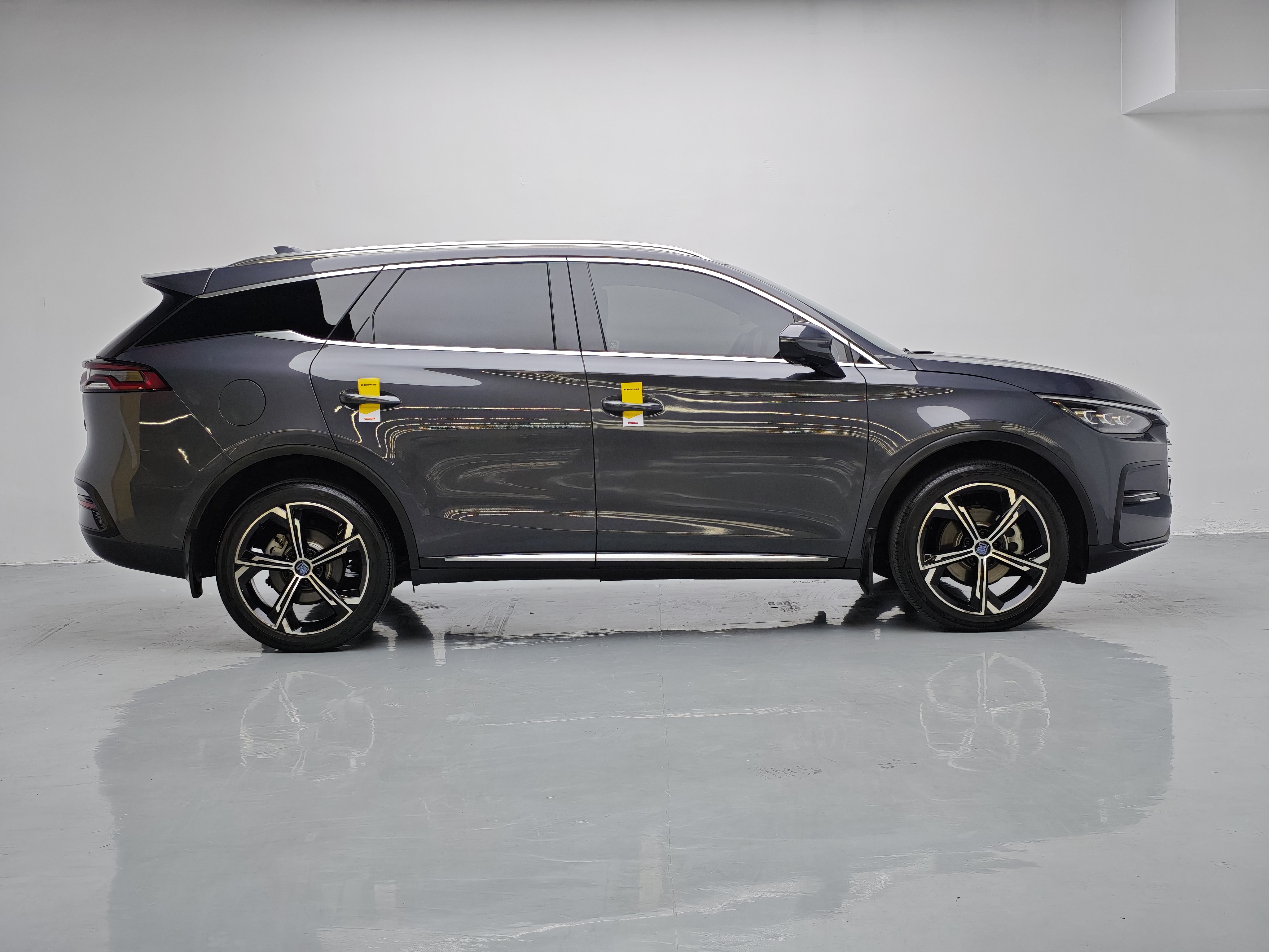 BYD Tang New Energy 2022 #11 BYD Tang New Energy 2022 car image #11