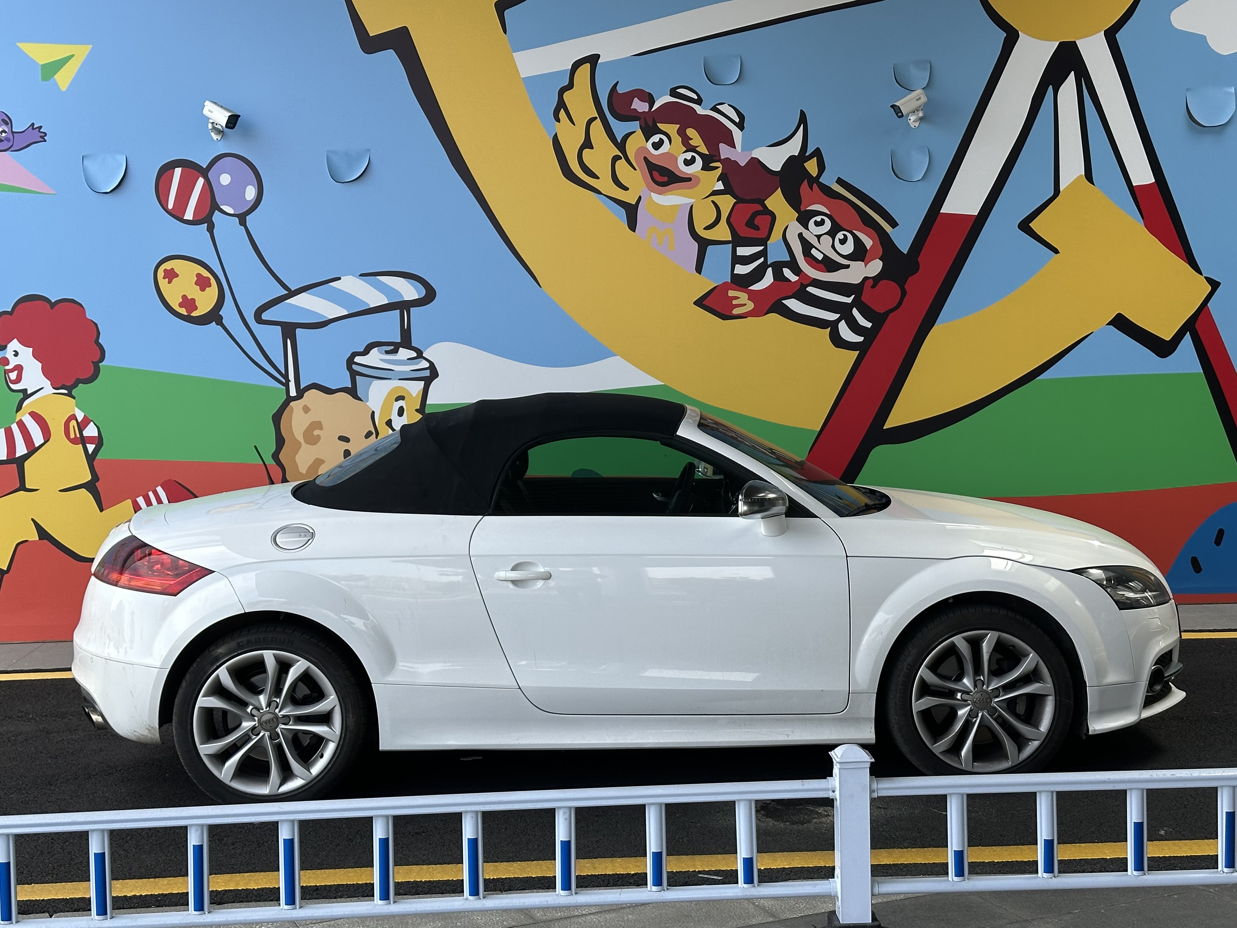 Audi TTS 2015 car image #11