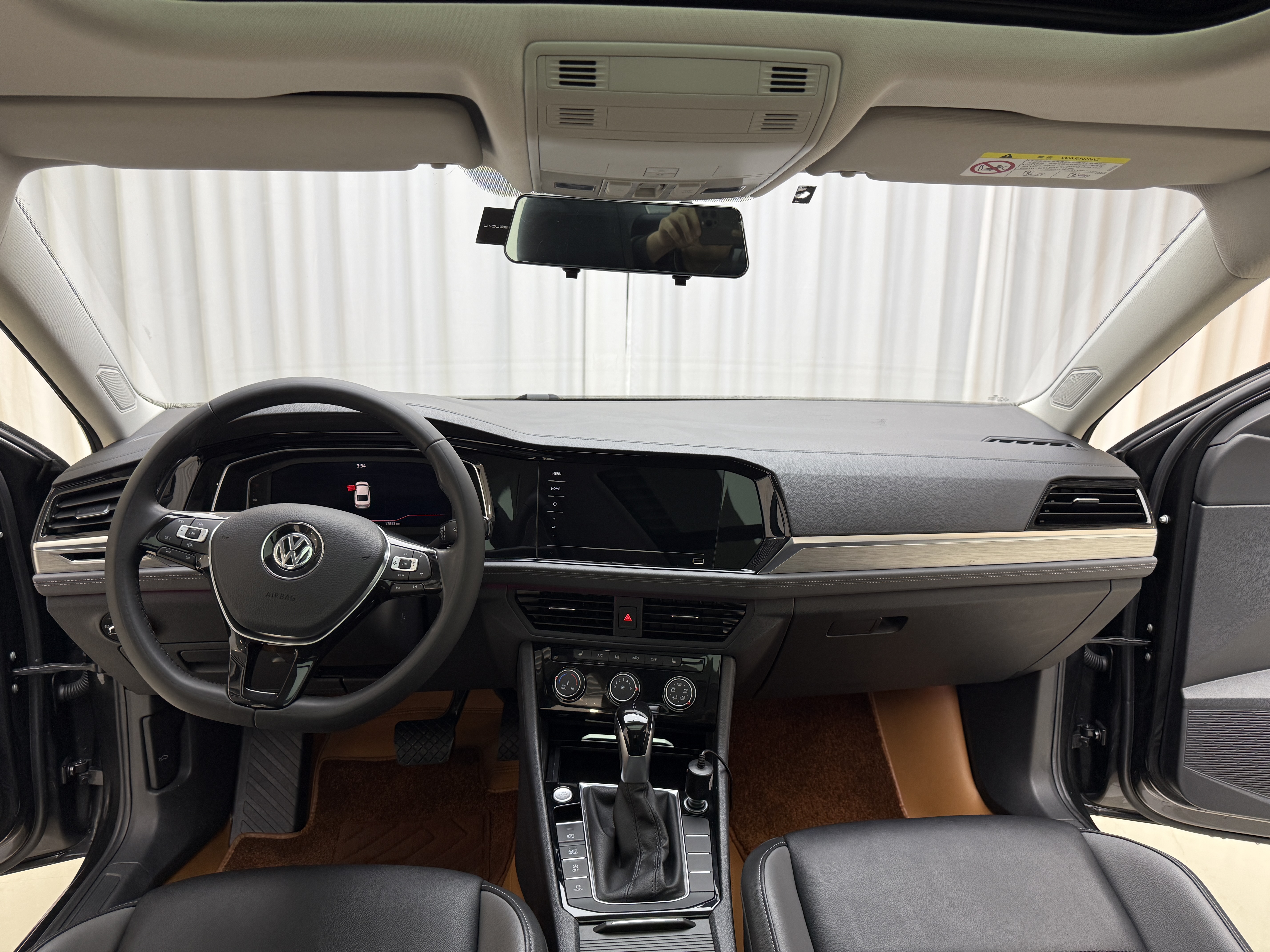 Volkswagen Sagitar 2022 car image #11