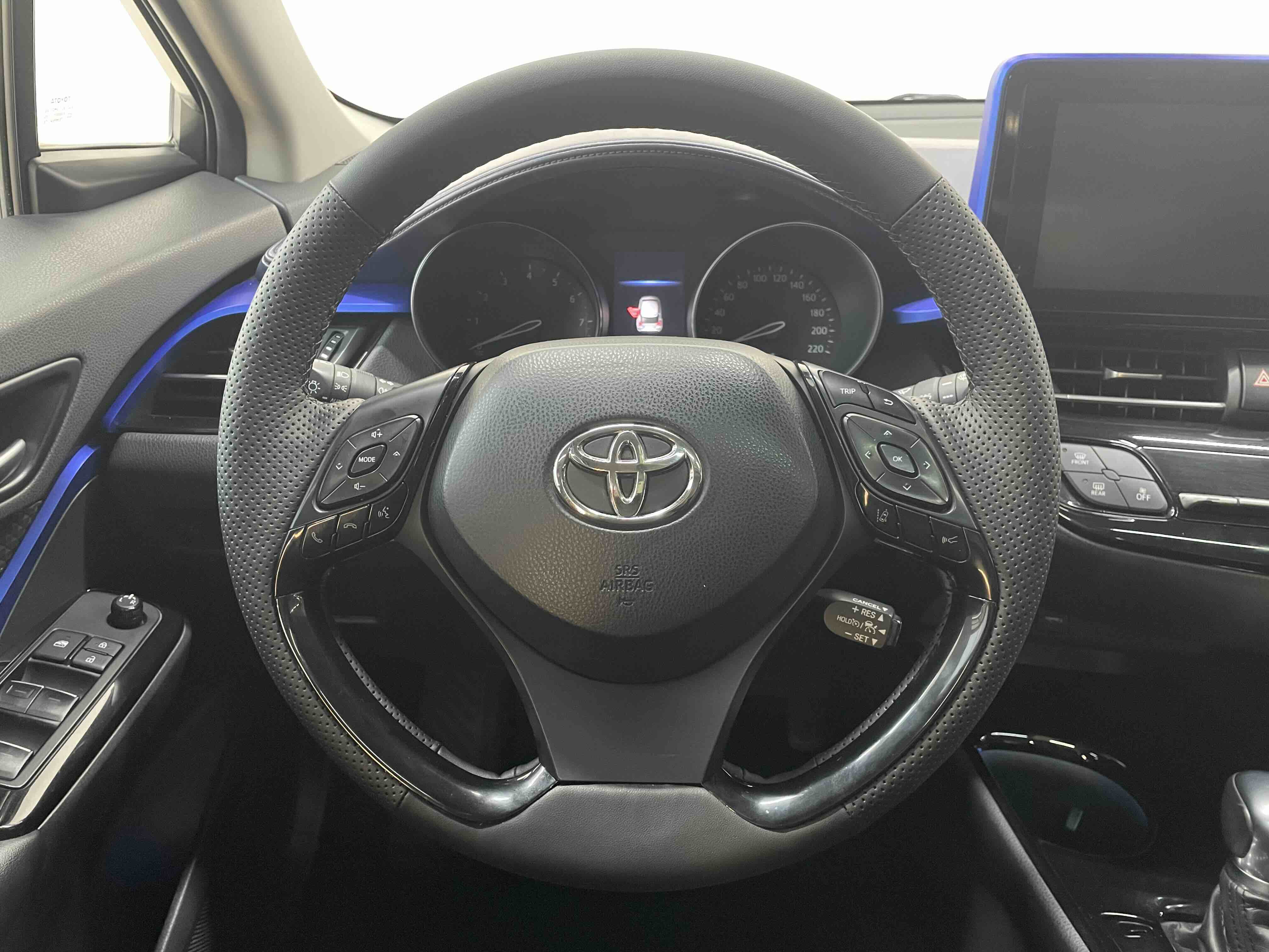 Toyota C-HR 2021 #11 Toyota C-HR 2021 car image #11