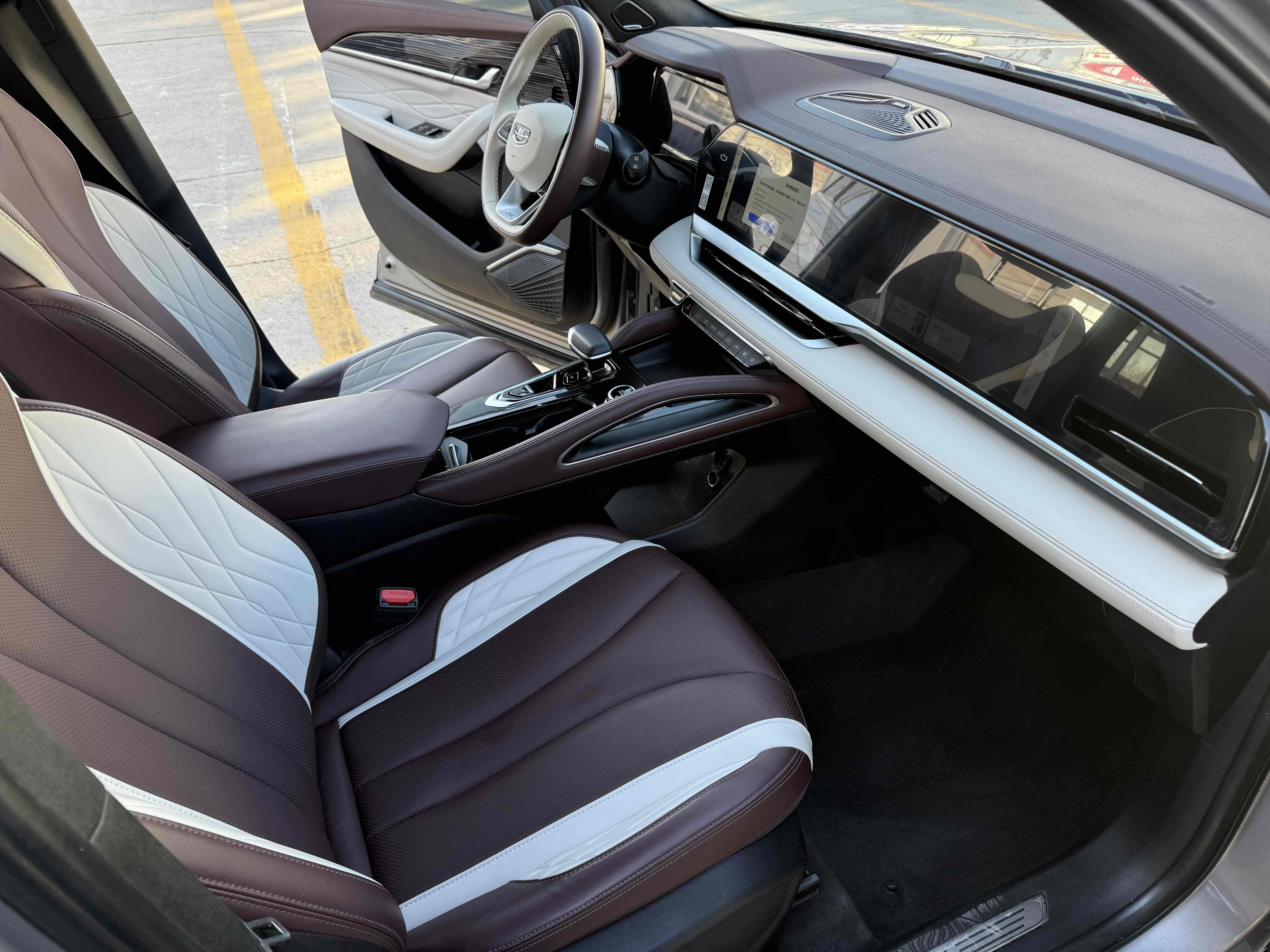 GEELY Monjaro 2022 car image #11