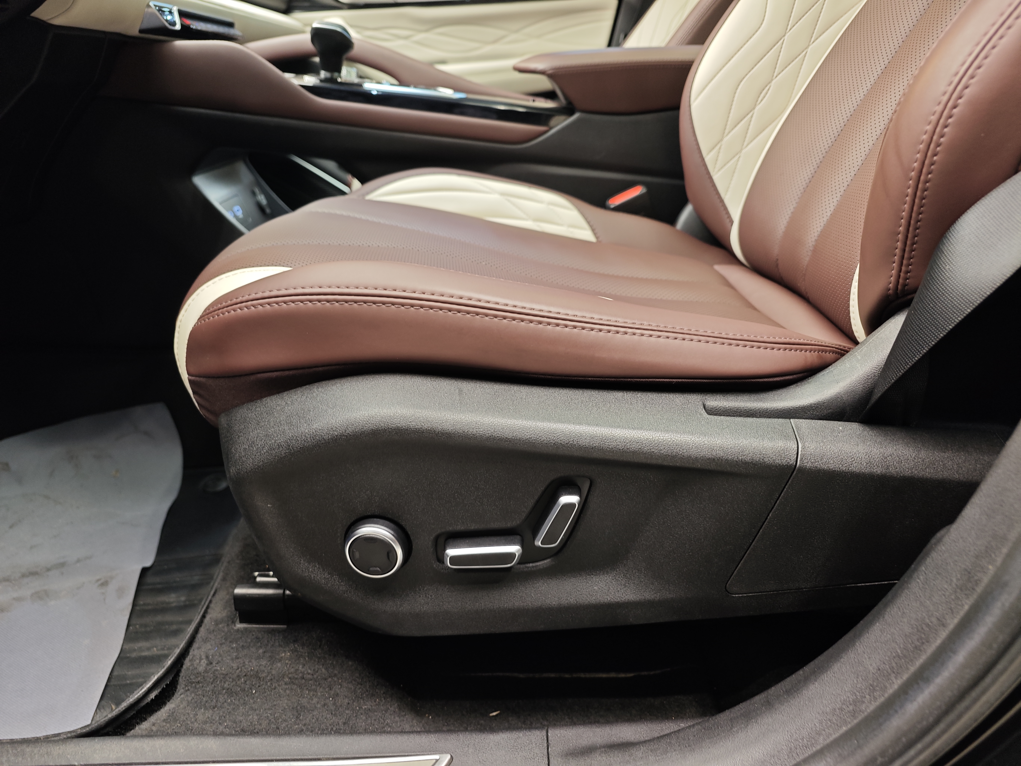 GEELY Monjaro 2023 #11 GEELY Monjaro 2023 car image #11