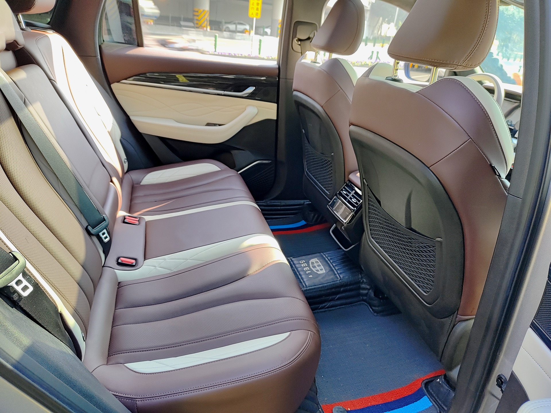 GEELY Monjaro 2022 imagem de carro #11