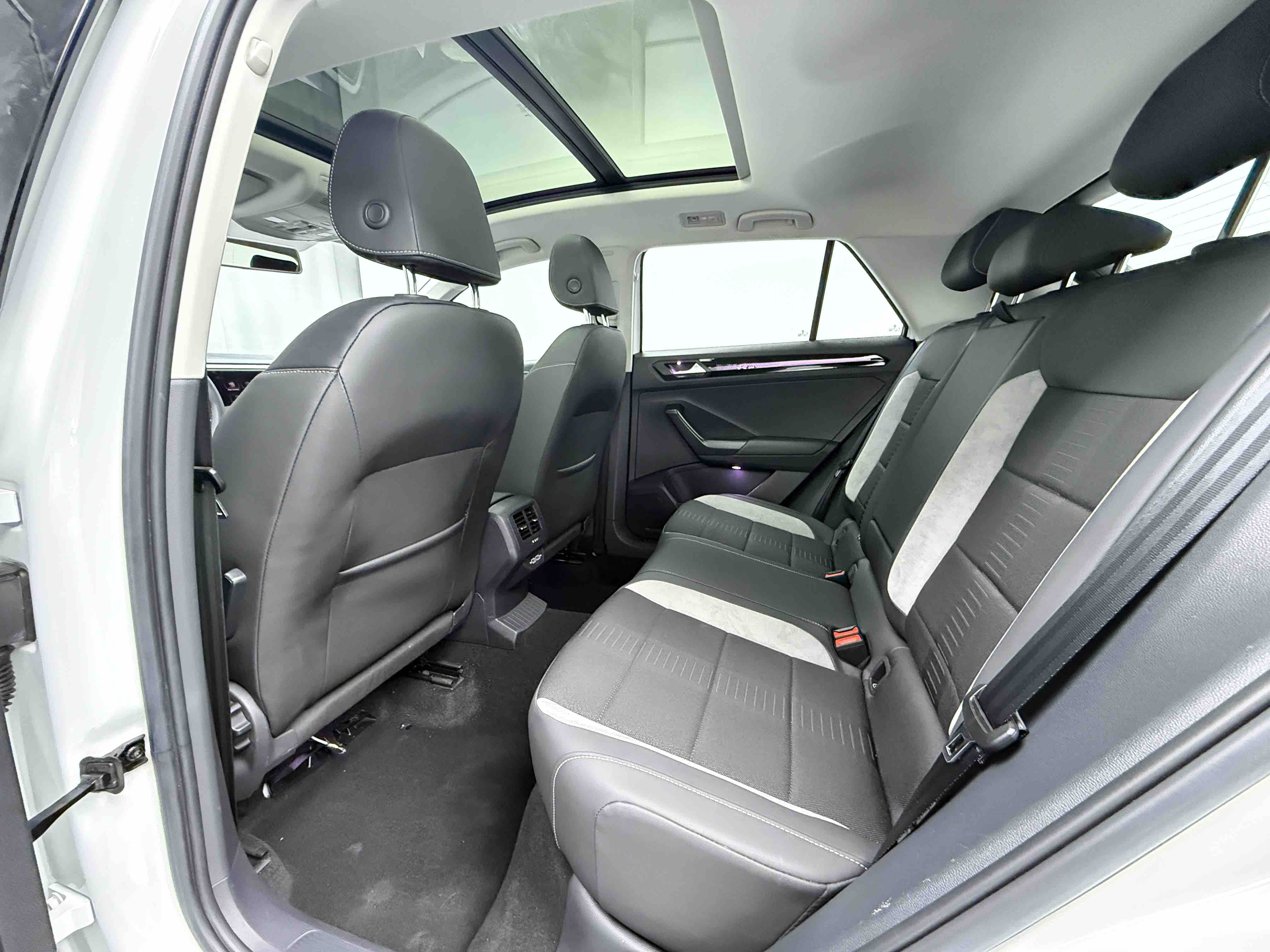 T-Roc 2022 car image #11