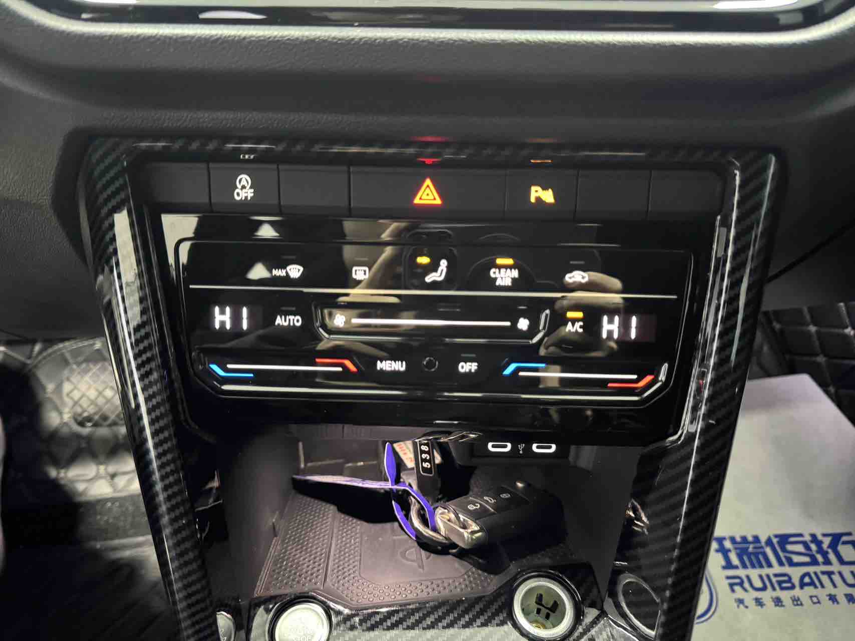 Volkswagen T-Roc 2022 car image #11