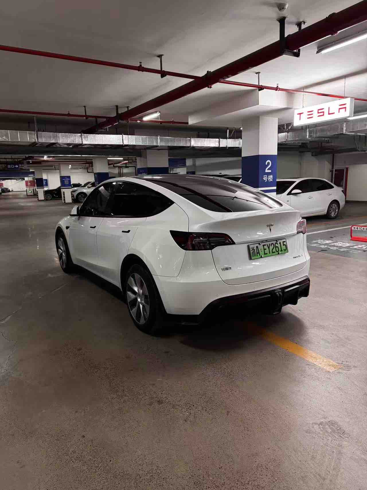 Tesla Model Y 2021 #11 Tesla Model Y 2021 car image #11