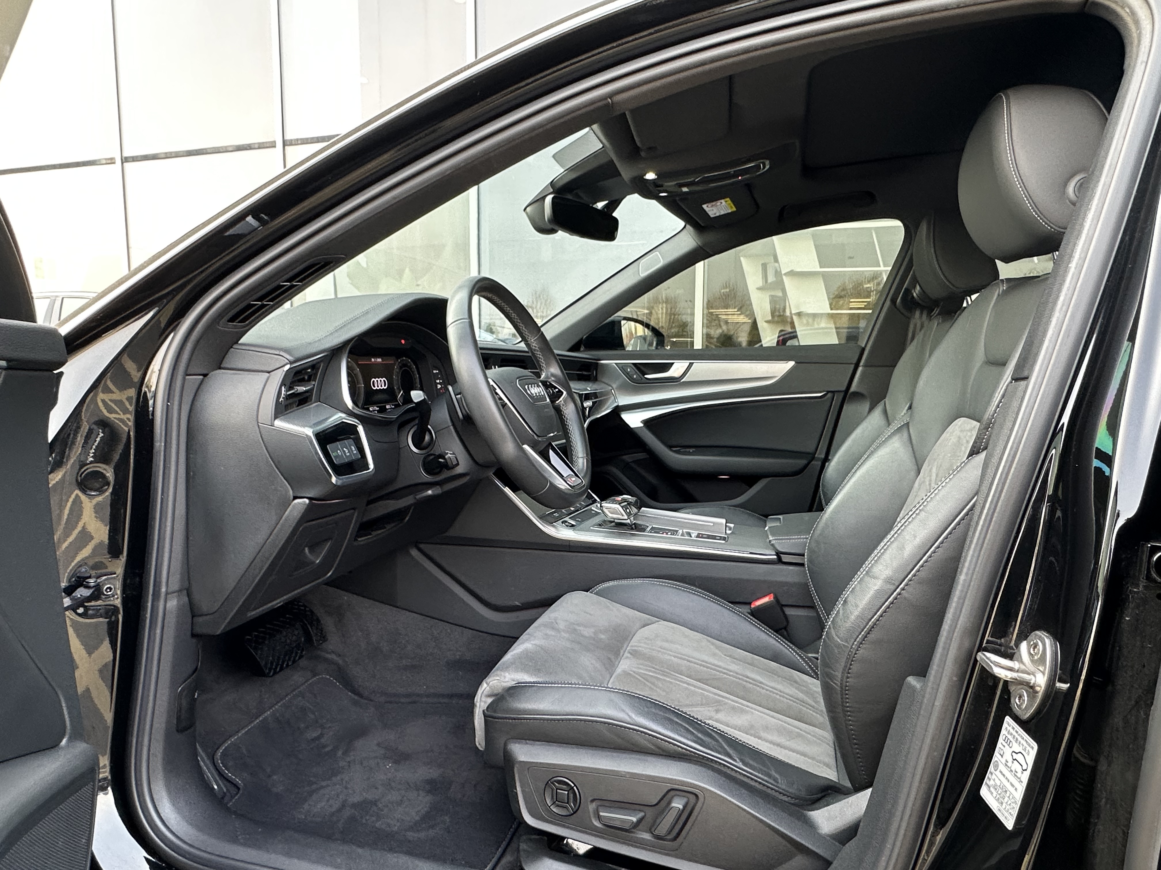 Audi 2021 car image #11