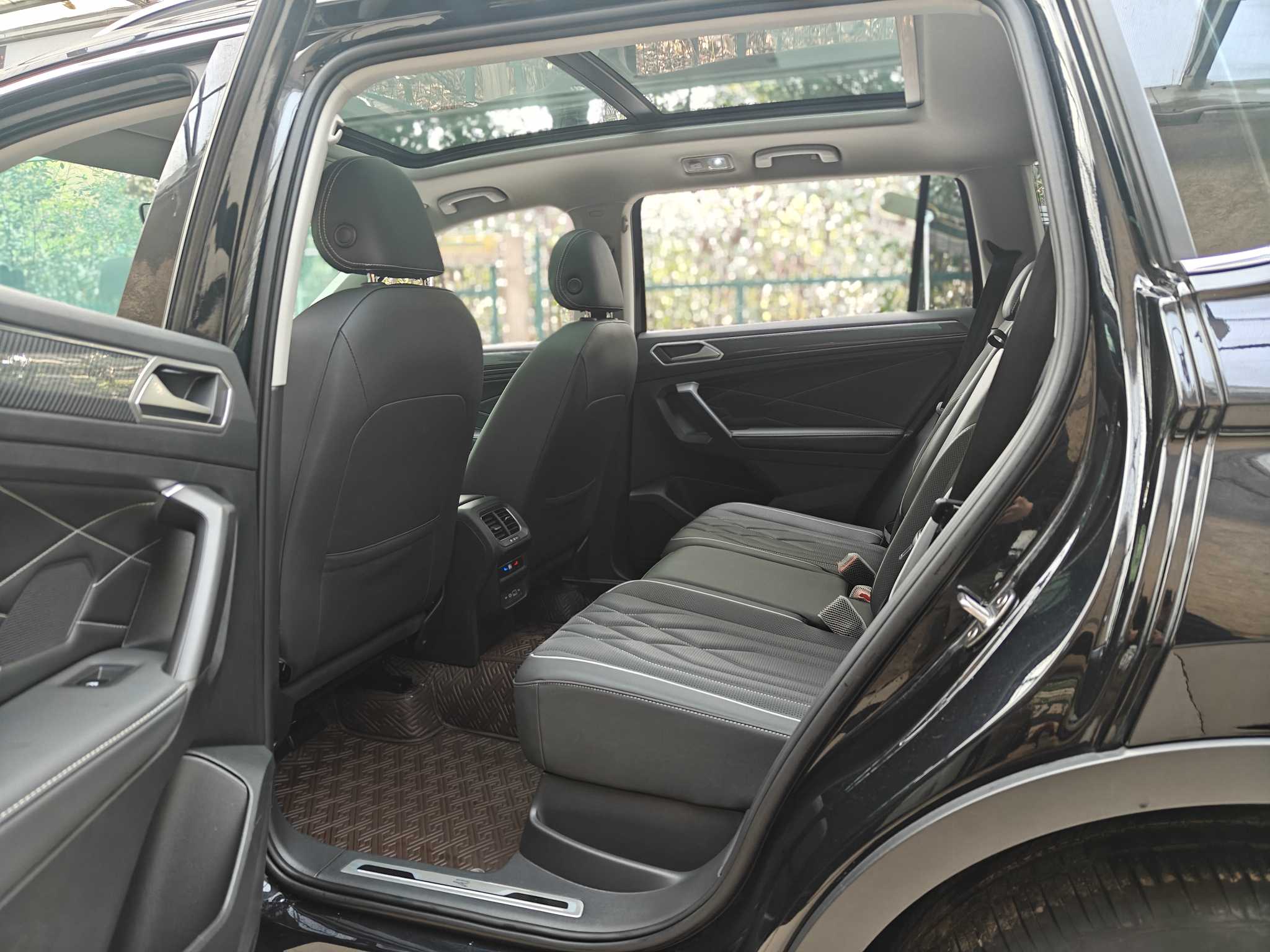Volkswagen Tiguan L 2022 #11 Volkswagen Tiguan L 2022 car image #11
