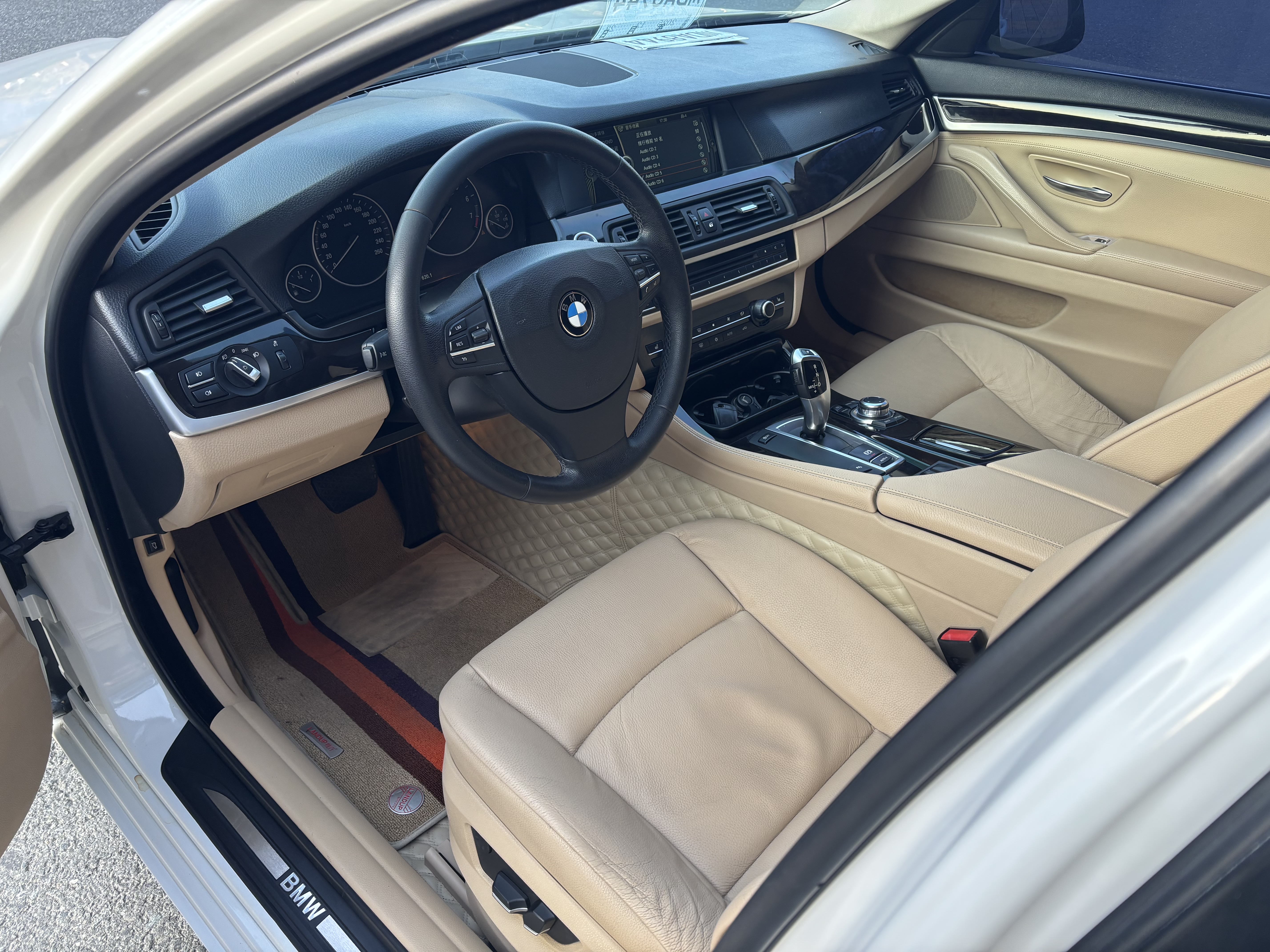 BMW 5 Series 2012 #11 BMW 5 Series 2012 car image #11