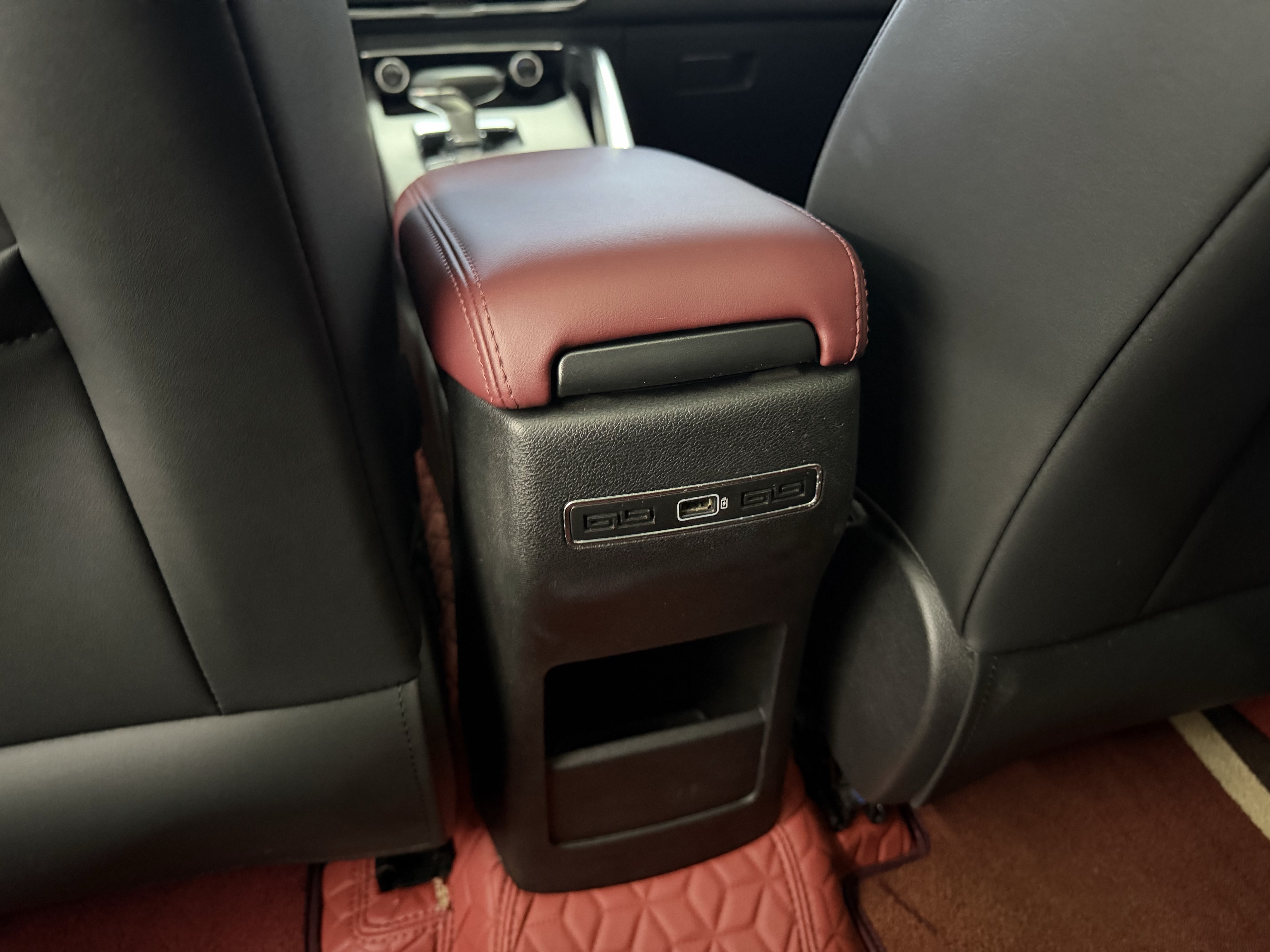 GEELY Coolray 2022 car image #11