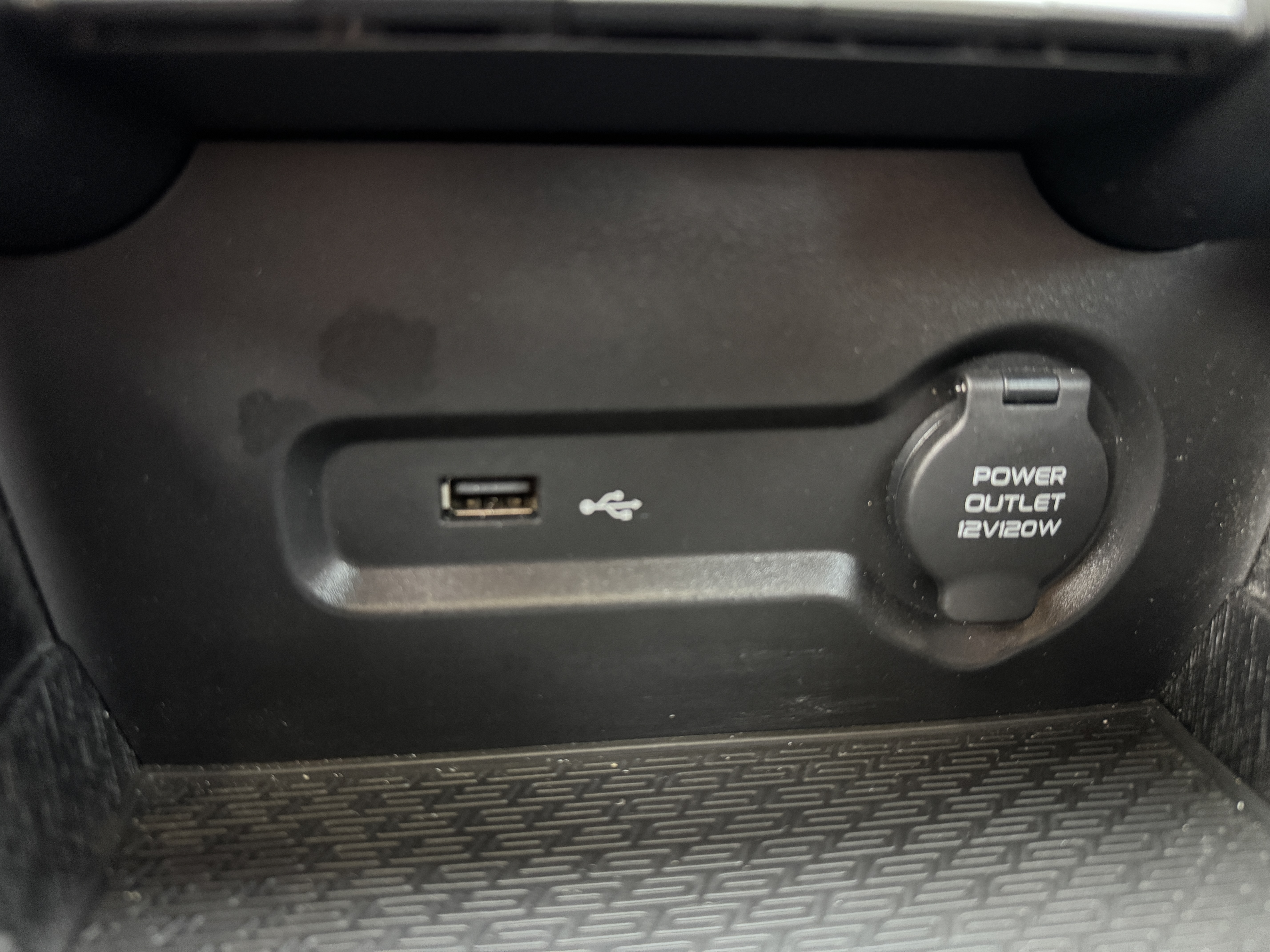 GEELY Coolray 2021 car image #11