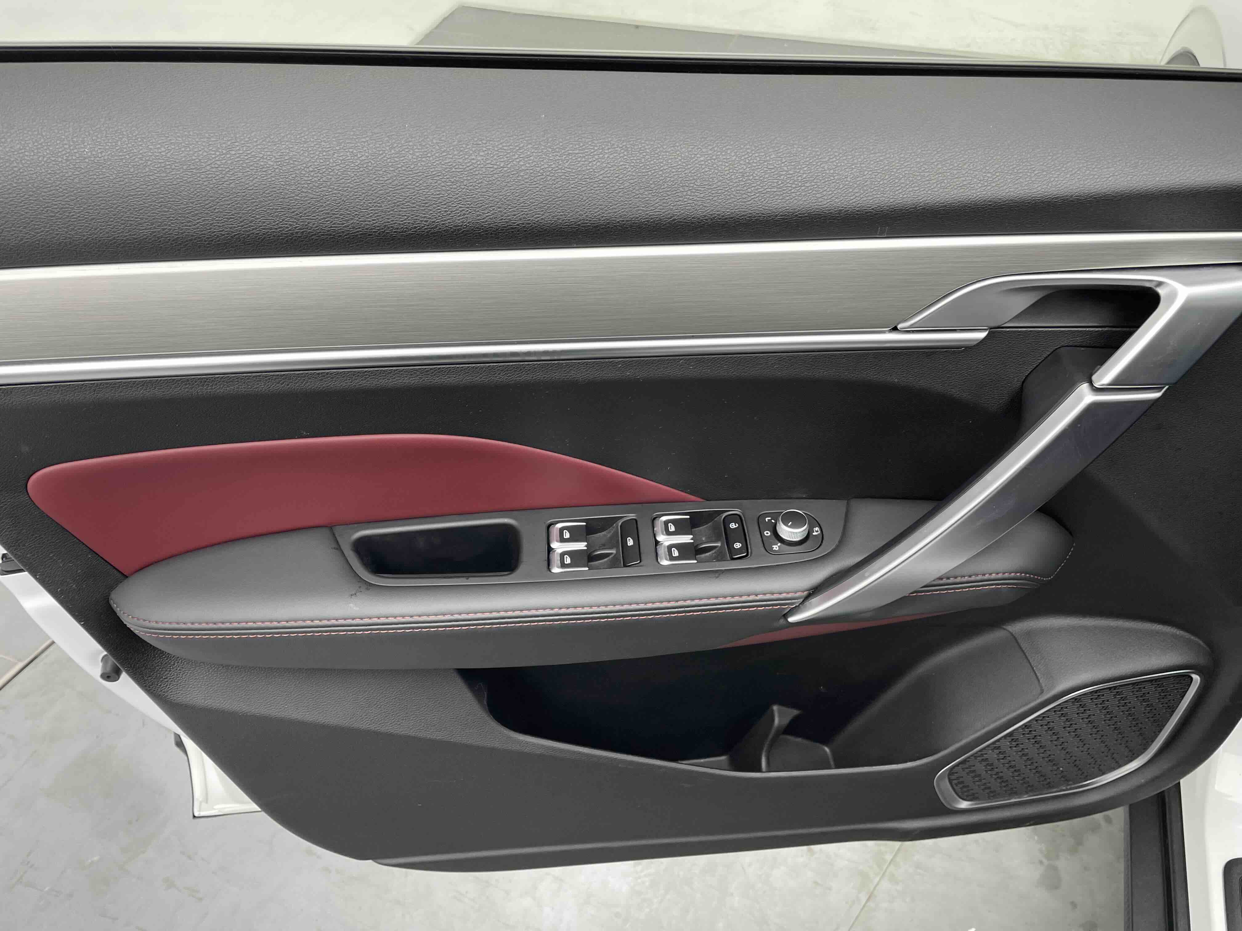 GEELY Coolray 2021 car image #11