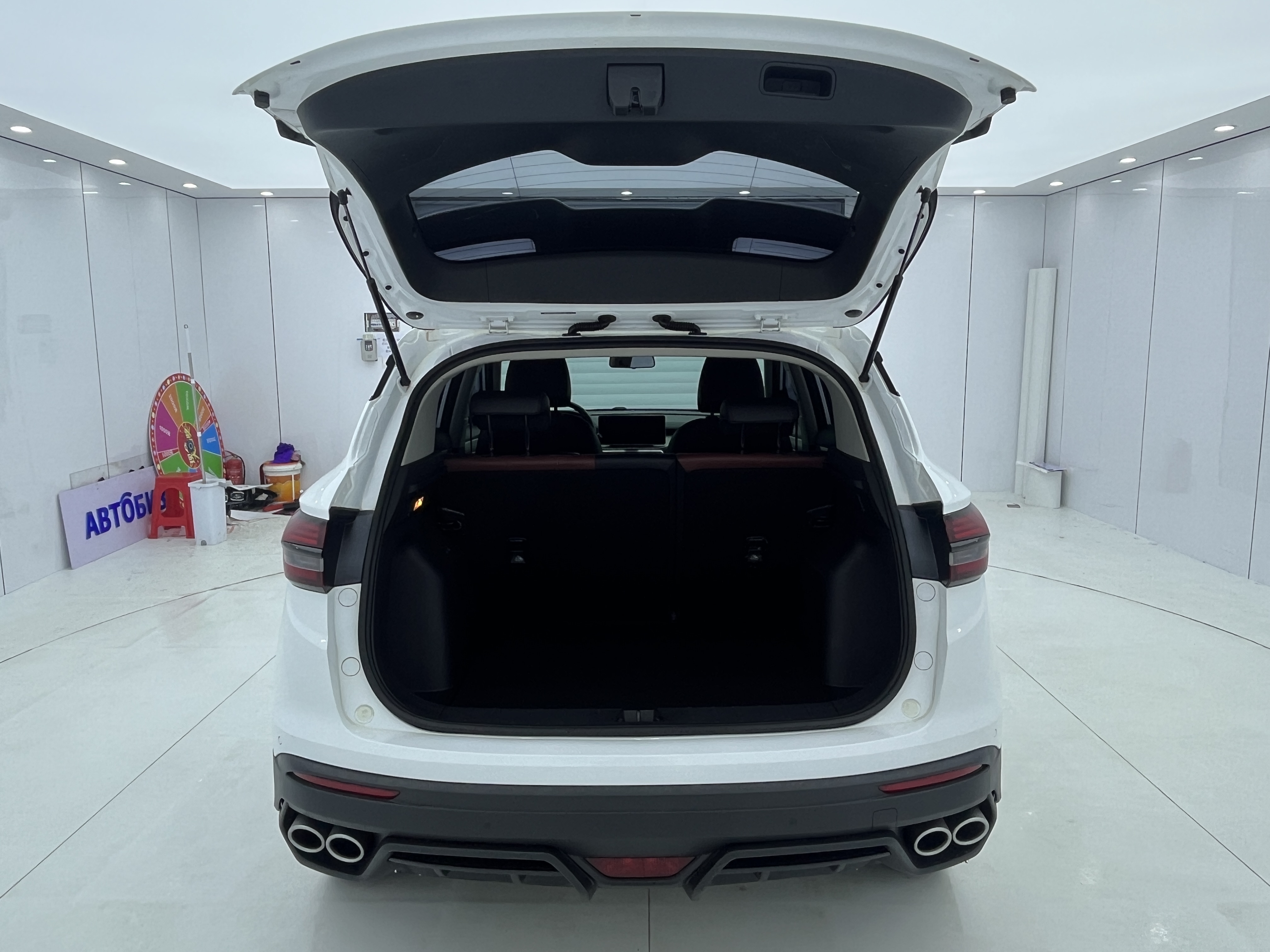 GEELY Coolray 2022 car image #11