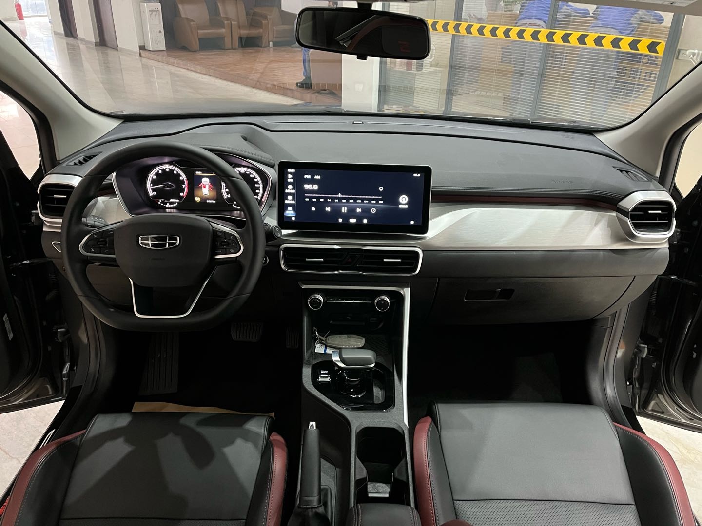 GEELY Coolray 2021 car image #11