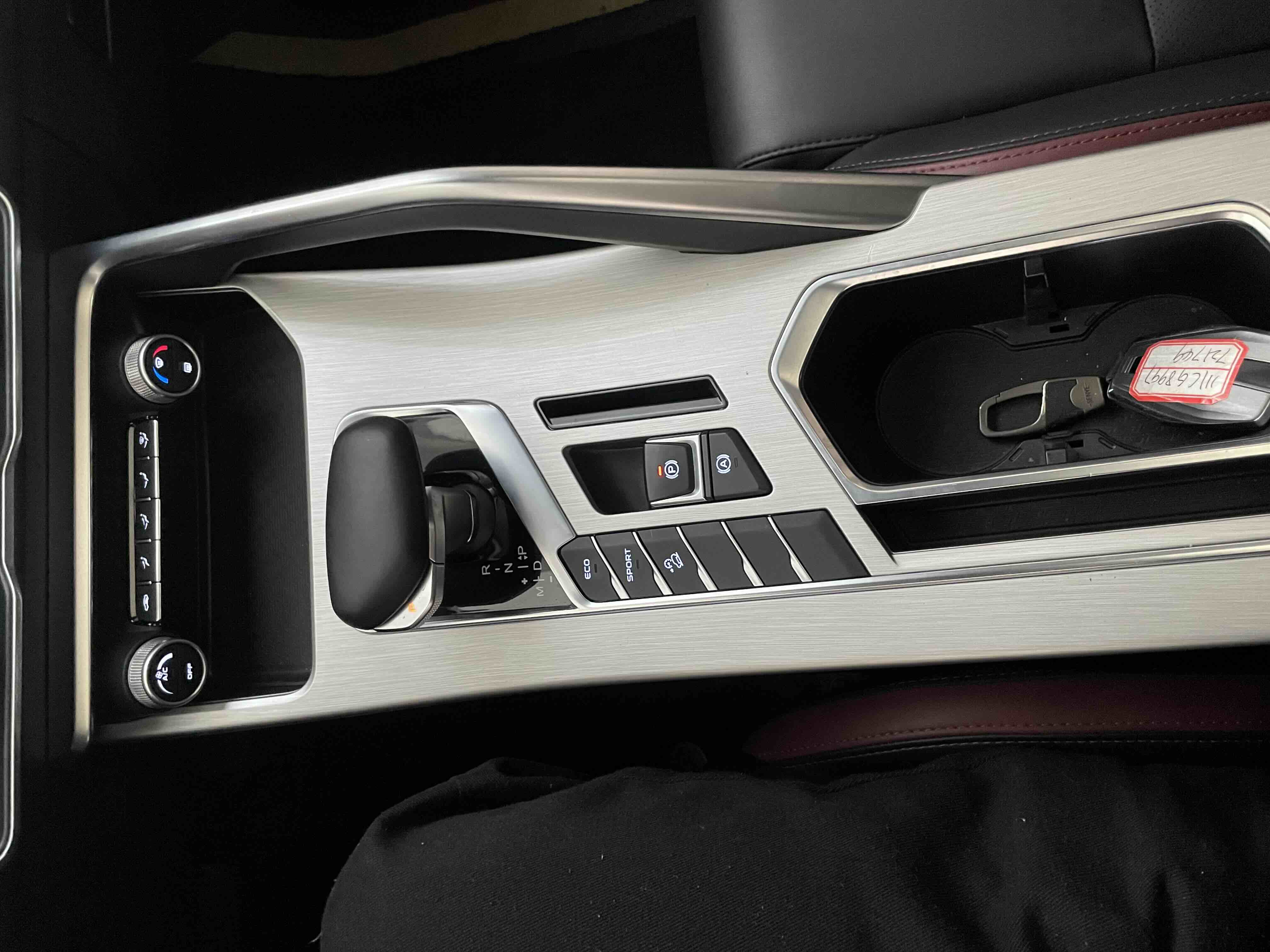 GEELY Coolray 2022 #11 GEELY Coolray 2022 car image #11