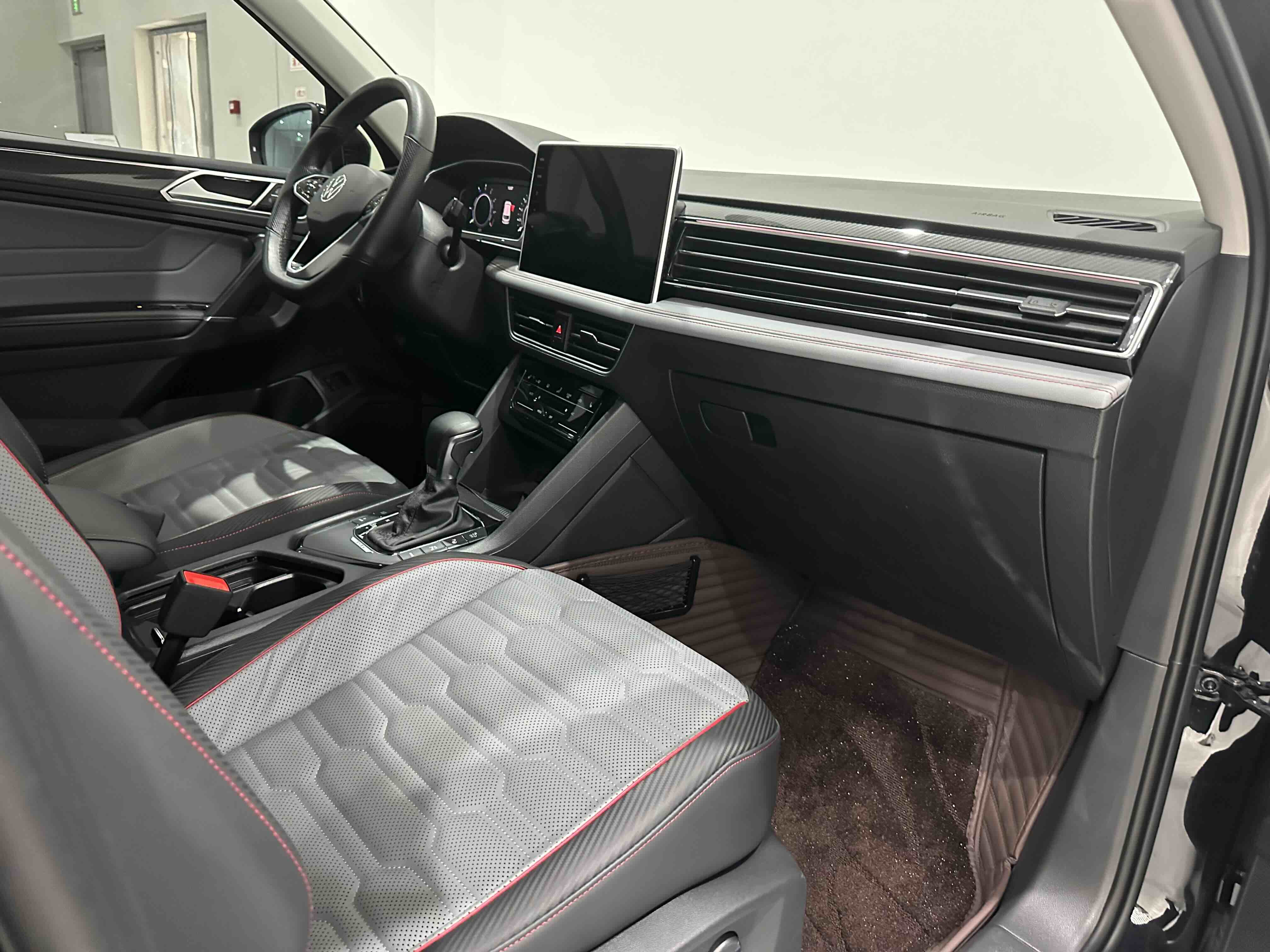 Volkswagen Tiguan L New Energy 2022 изображение автомобиля #11