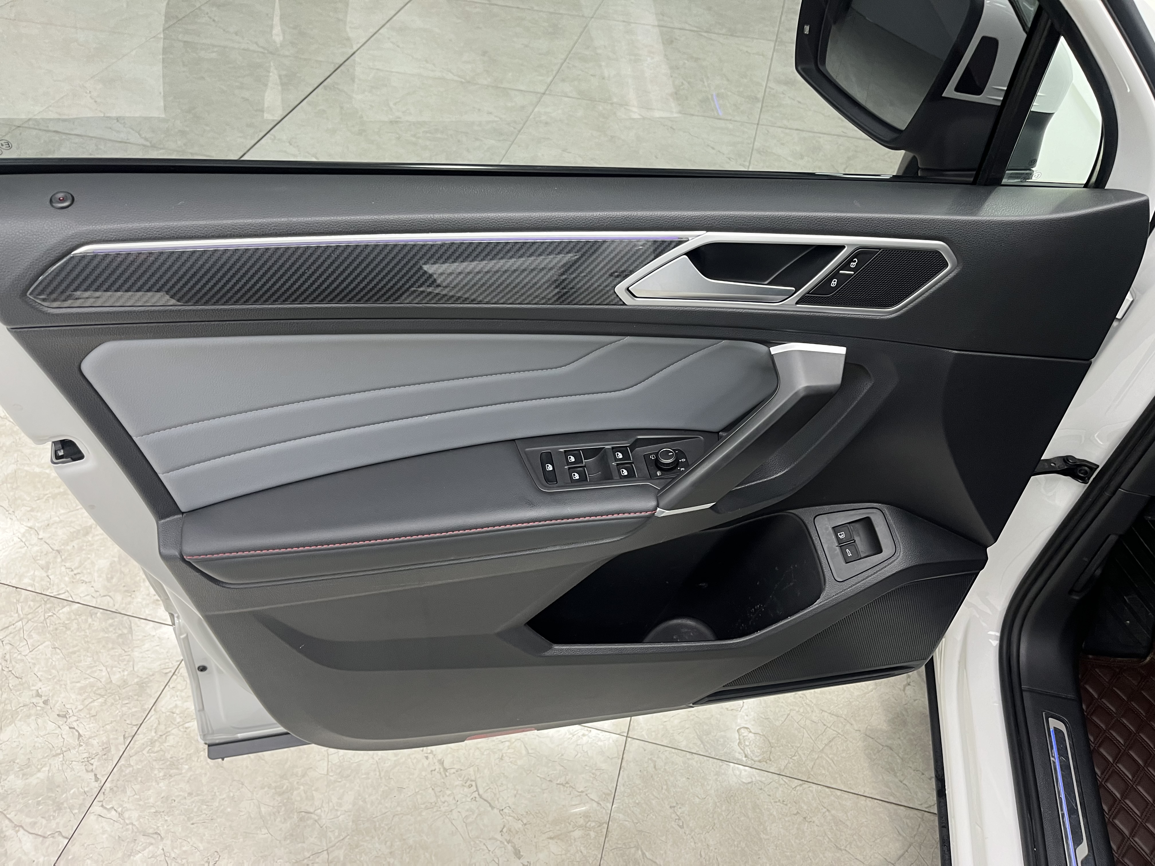 Volkswagen Tiguan L New Energy 2022 car image #11