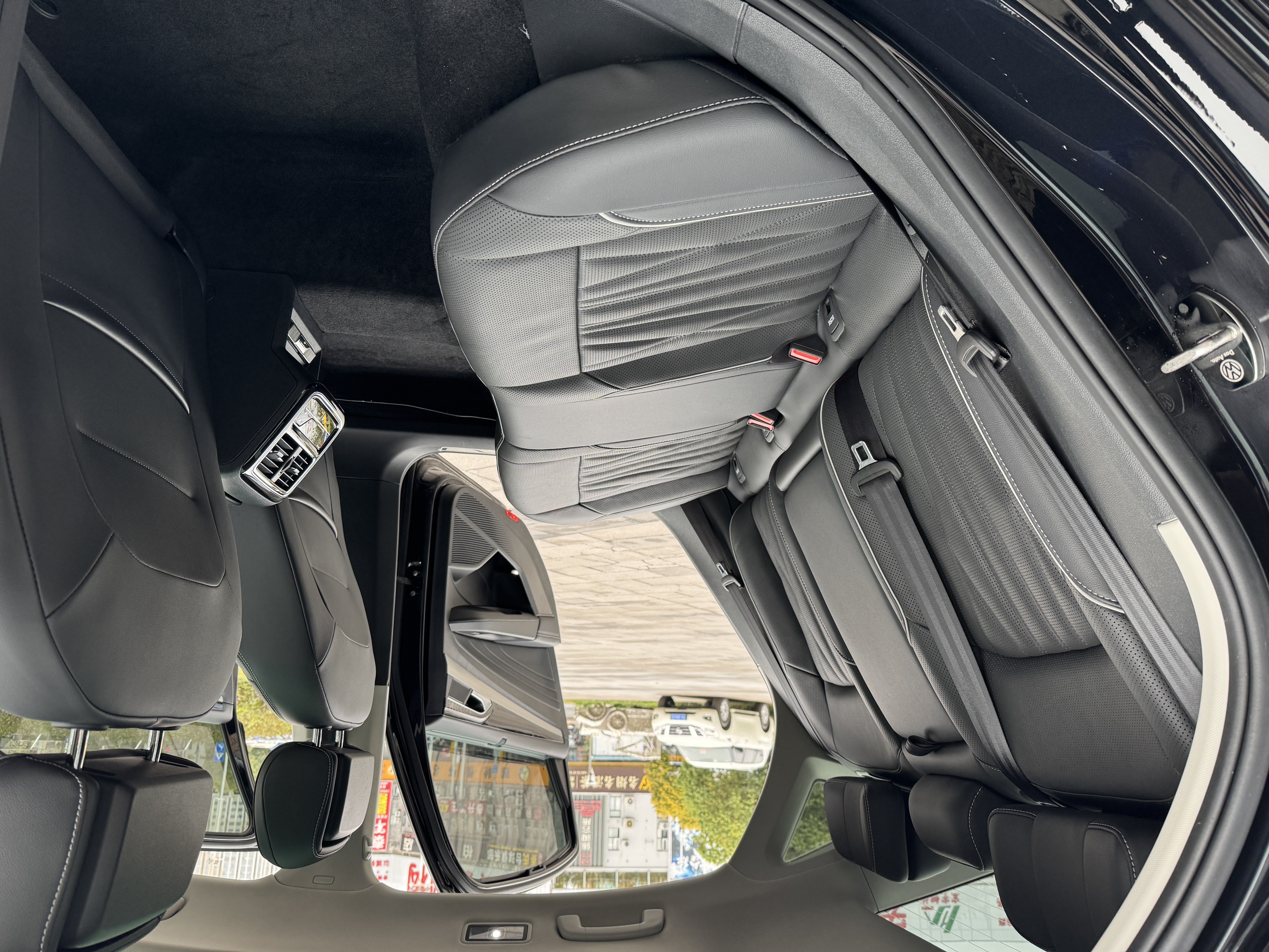 Volkswagen Passat 2022 car image #11