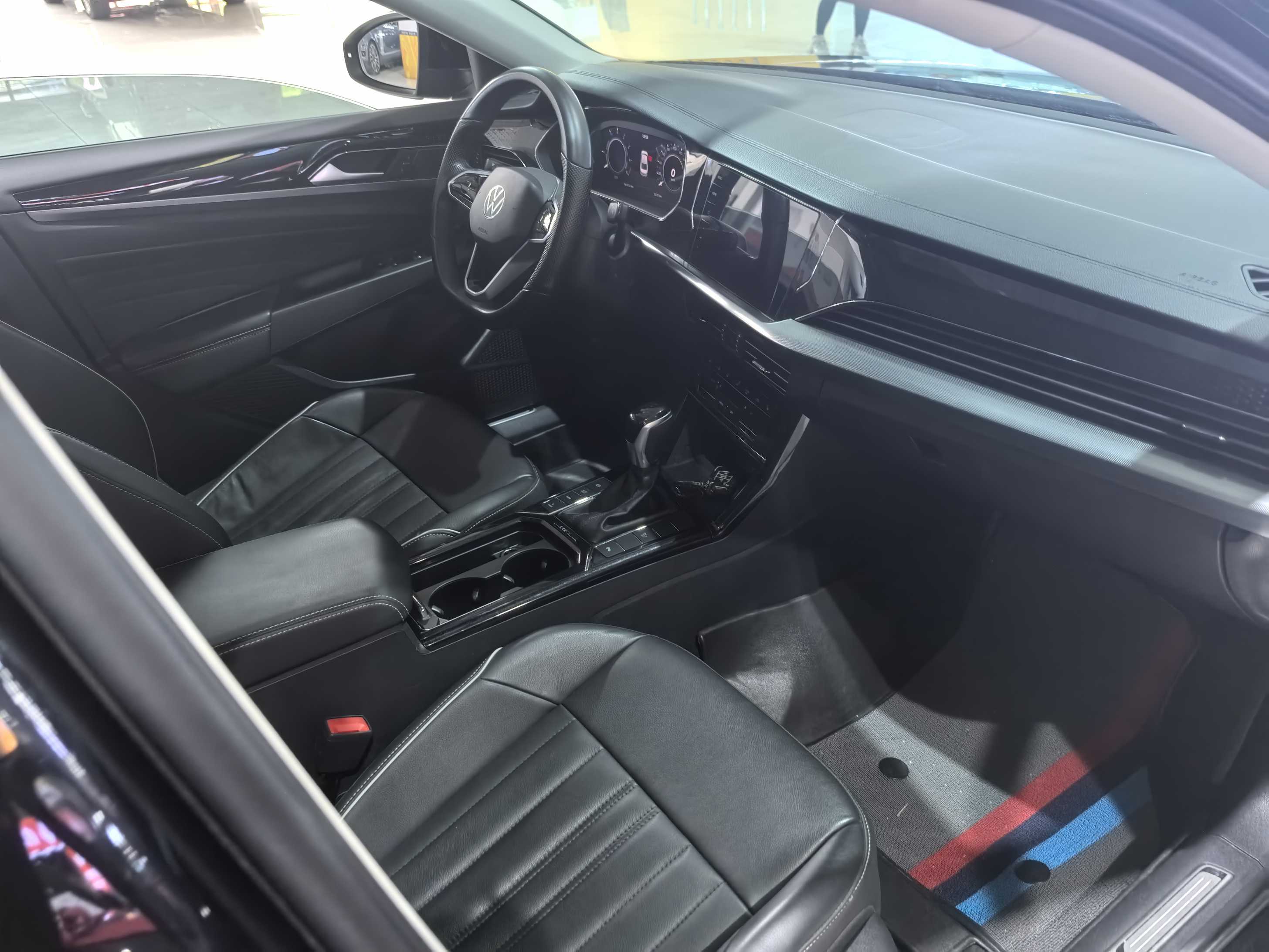 Volkswagen Passat New Energy 2023 immagine di auto #11