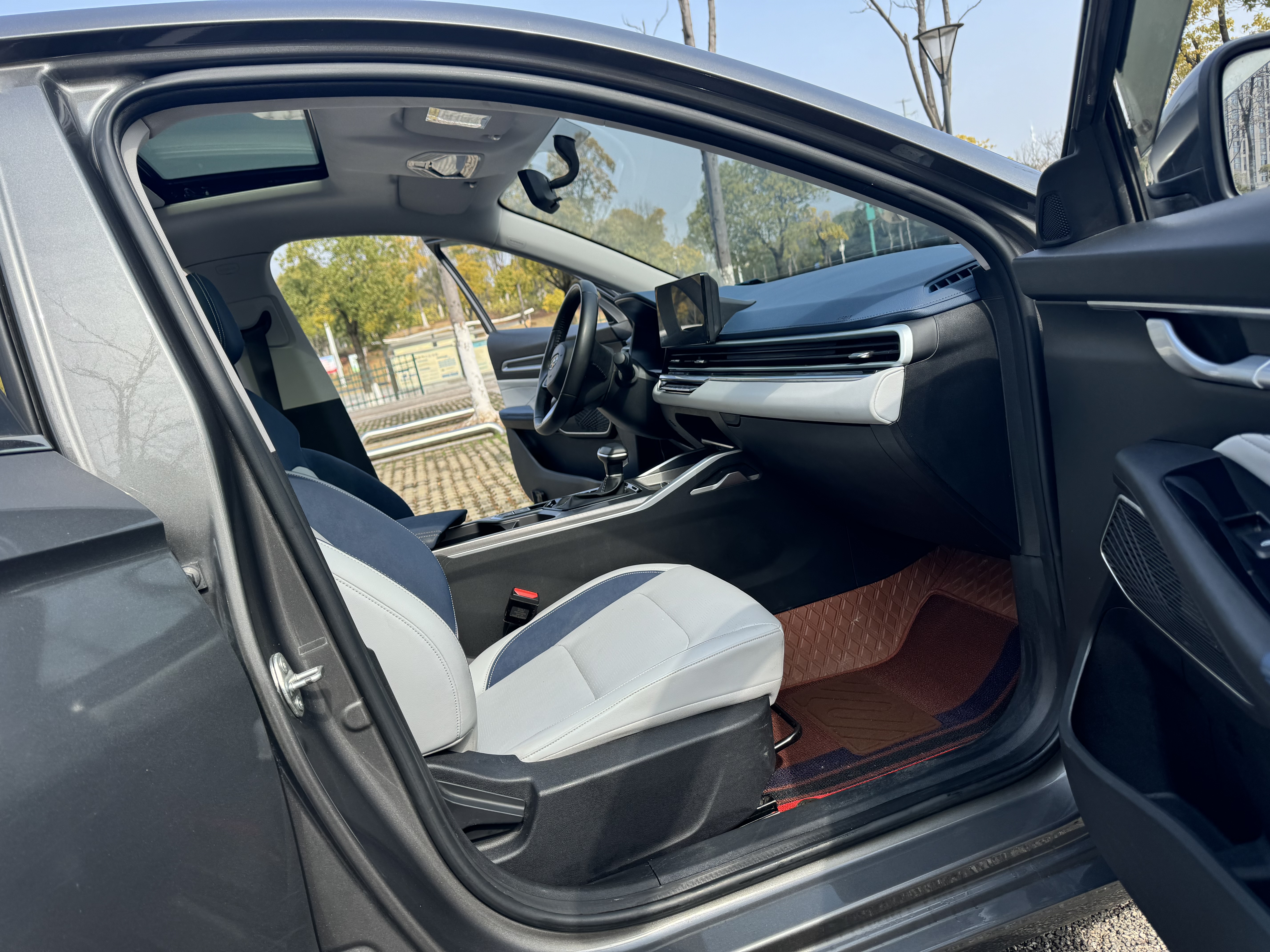 GEELY Emgrand 2022 #11 GEELY Emgrand 2022 car image #11