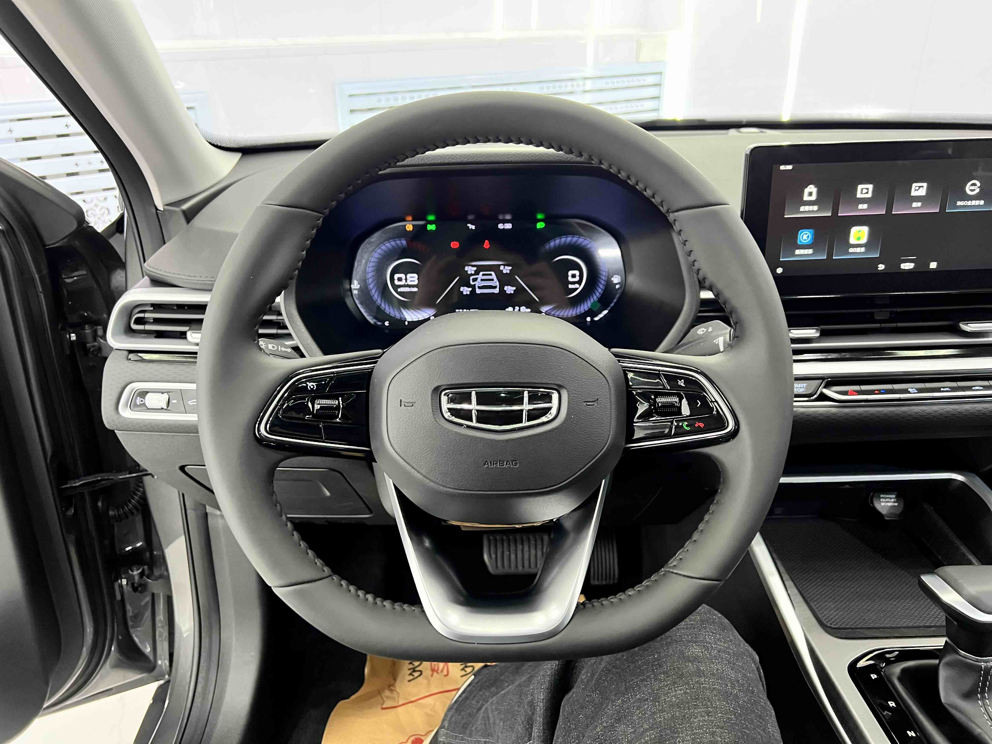 GEELY Emgrand 2022 #11 GEELY Emgrand 2022 car image #11