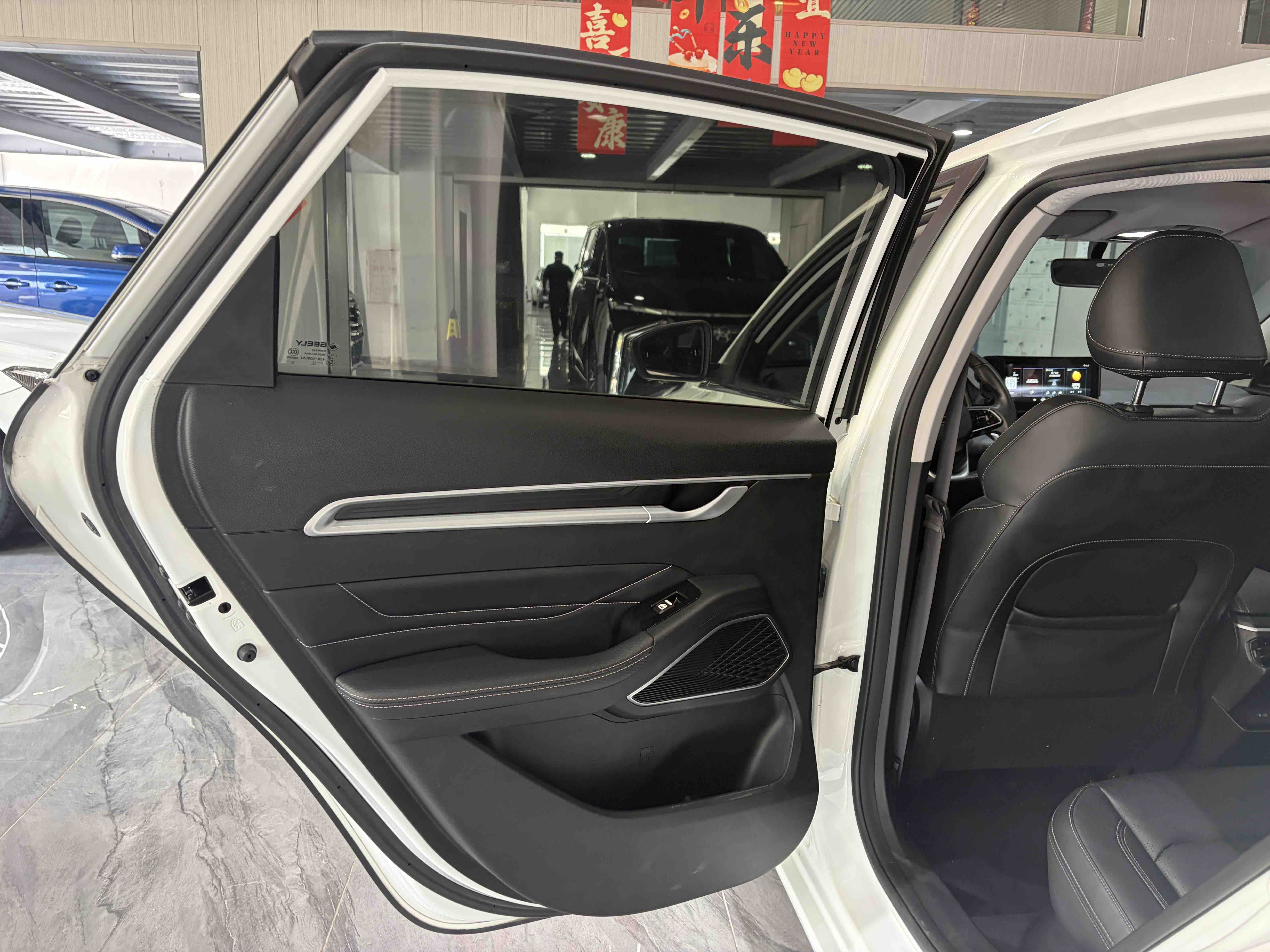 GEELY Emgrand 2022 car image #11