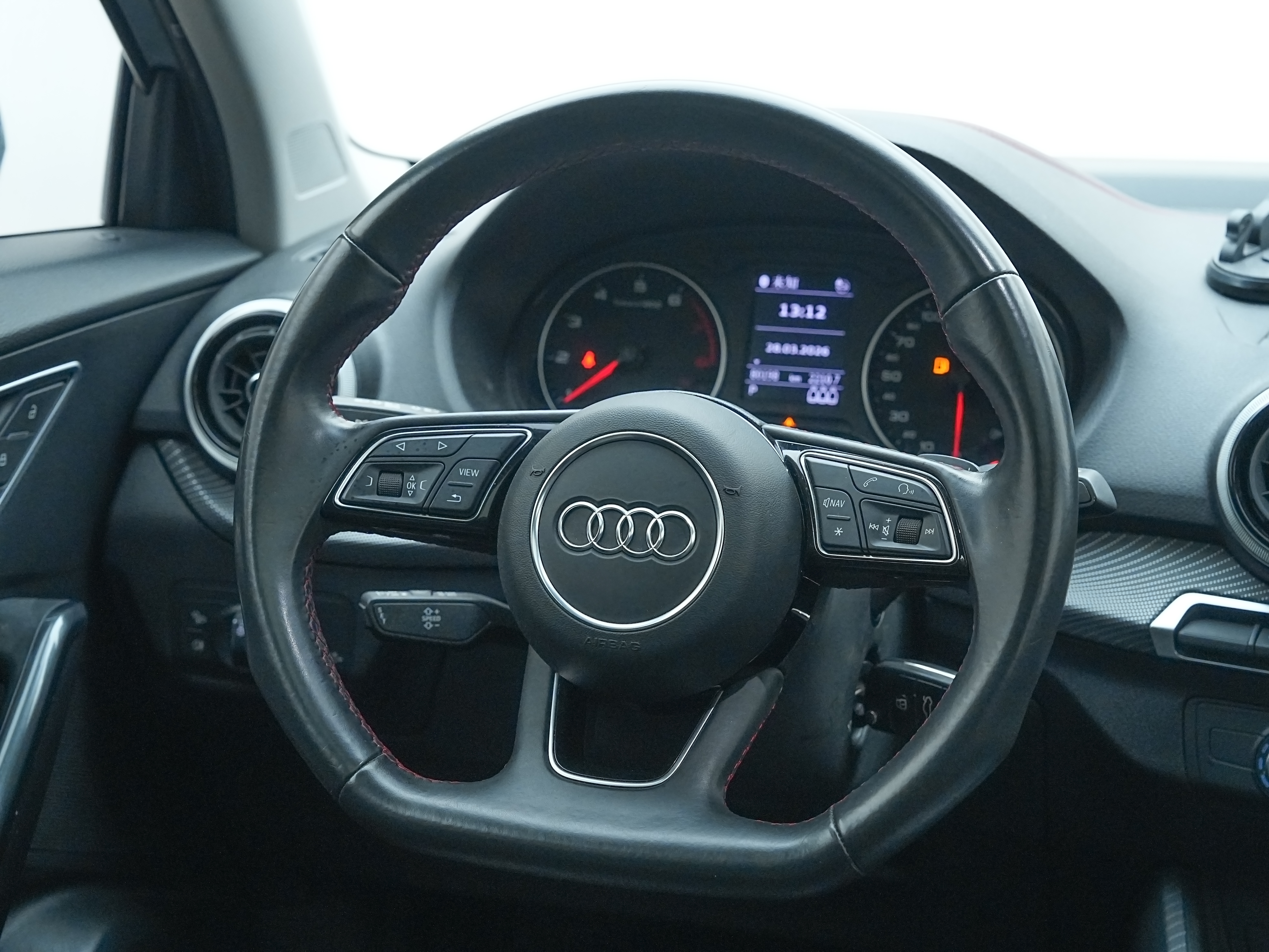 Audi Q2L 2023 صورة سيارة #11