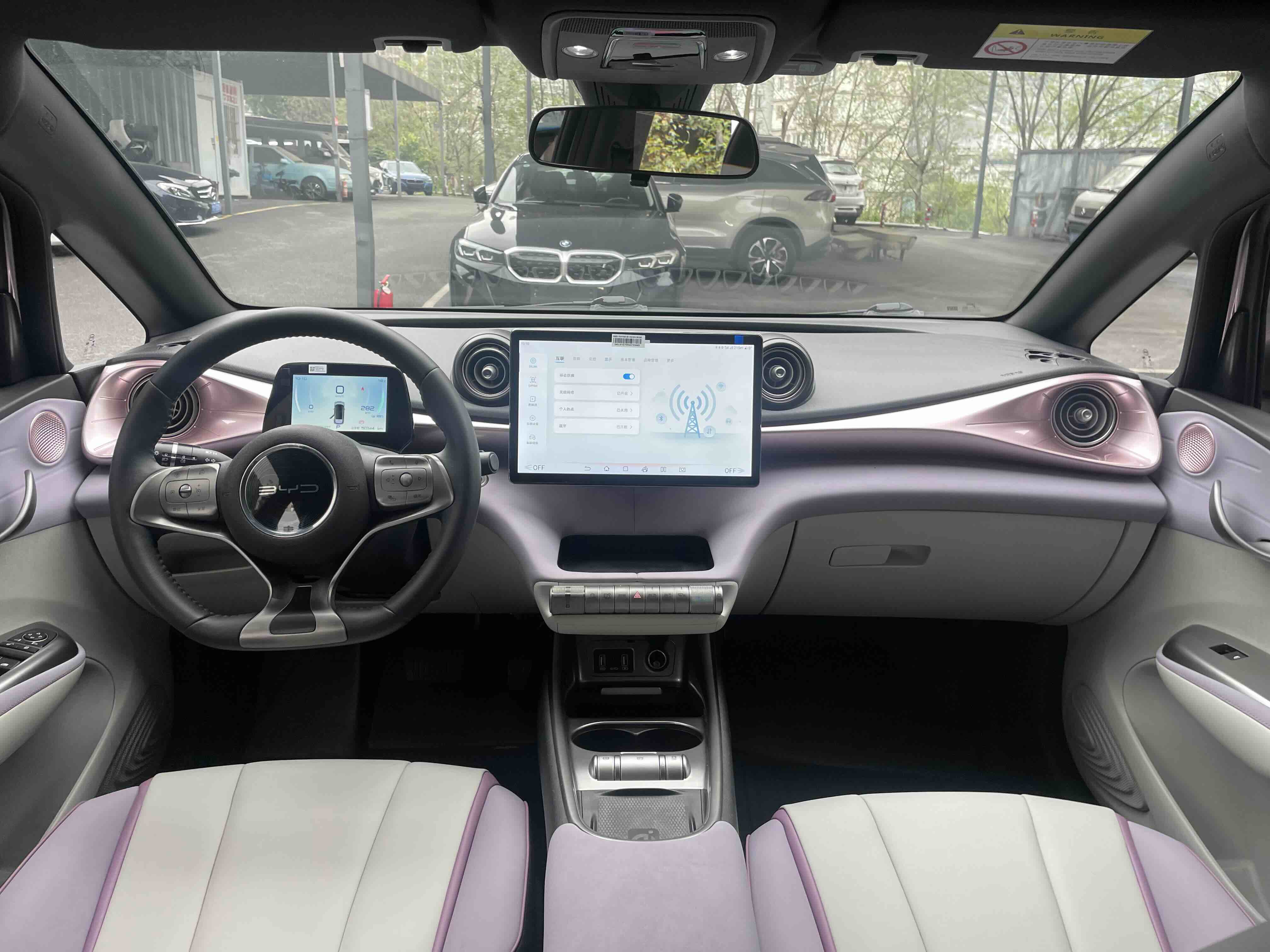 BYD Dolphin 2022 صورة سيارة #11