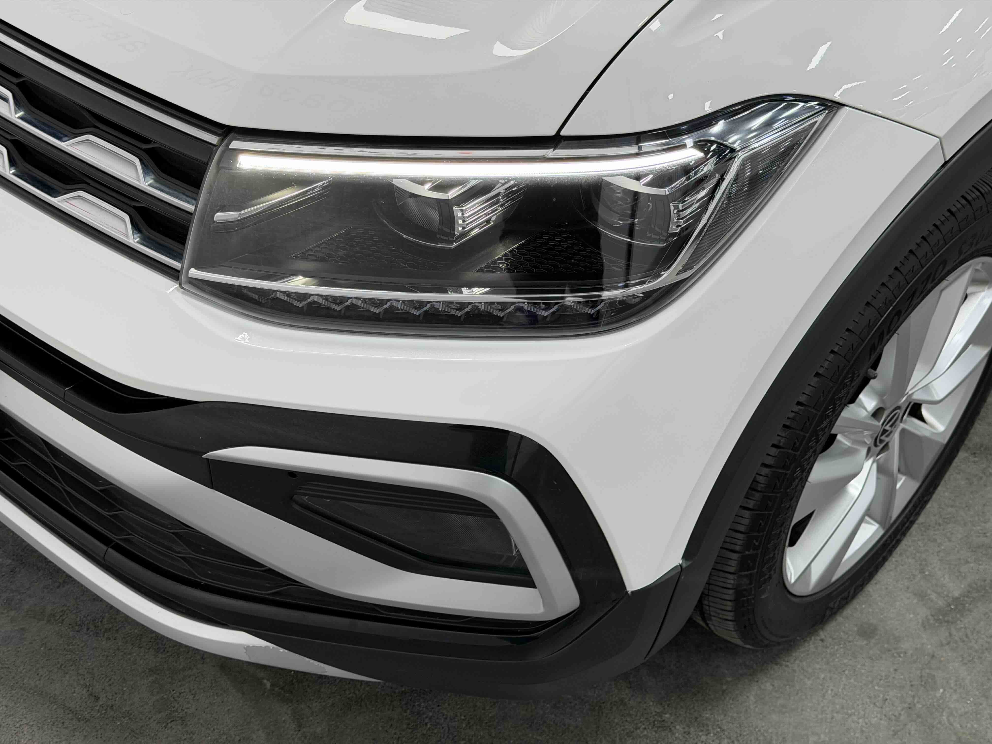Volkswagen T-Cross 2022 car image #11