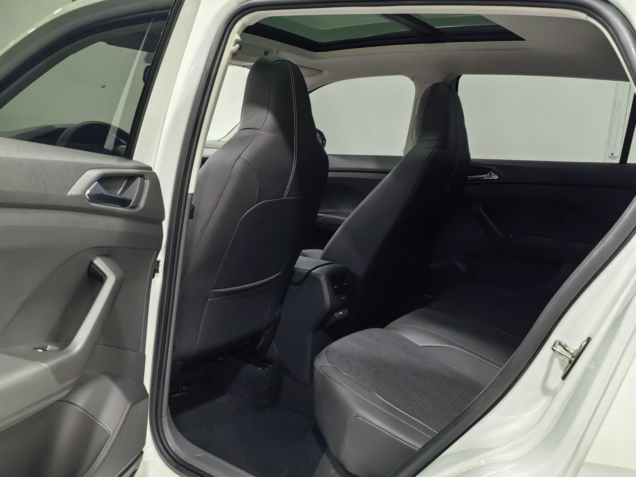 Volkswagen T-Cross 2022 #11 Volkswagen T-Cross 2022 car image #11