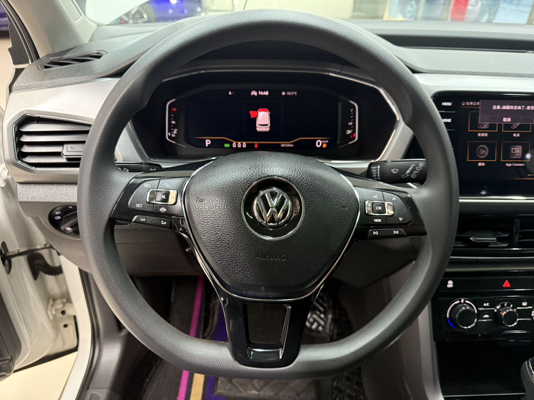 Volkswagen T-Cross 2022 car image #11