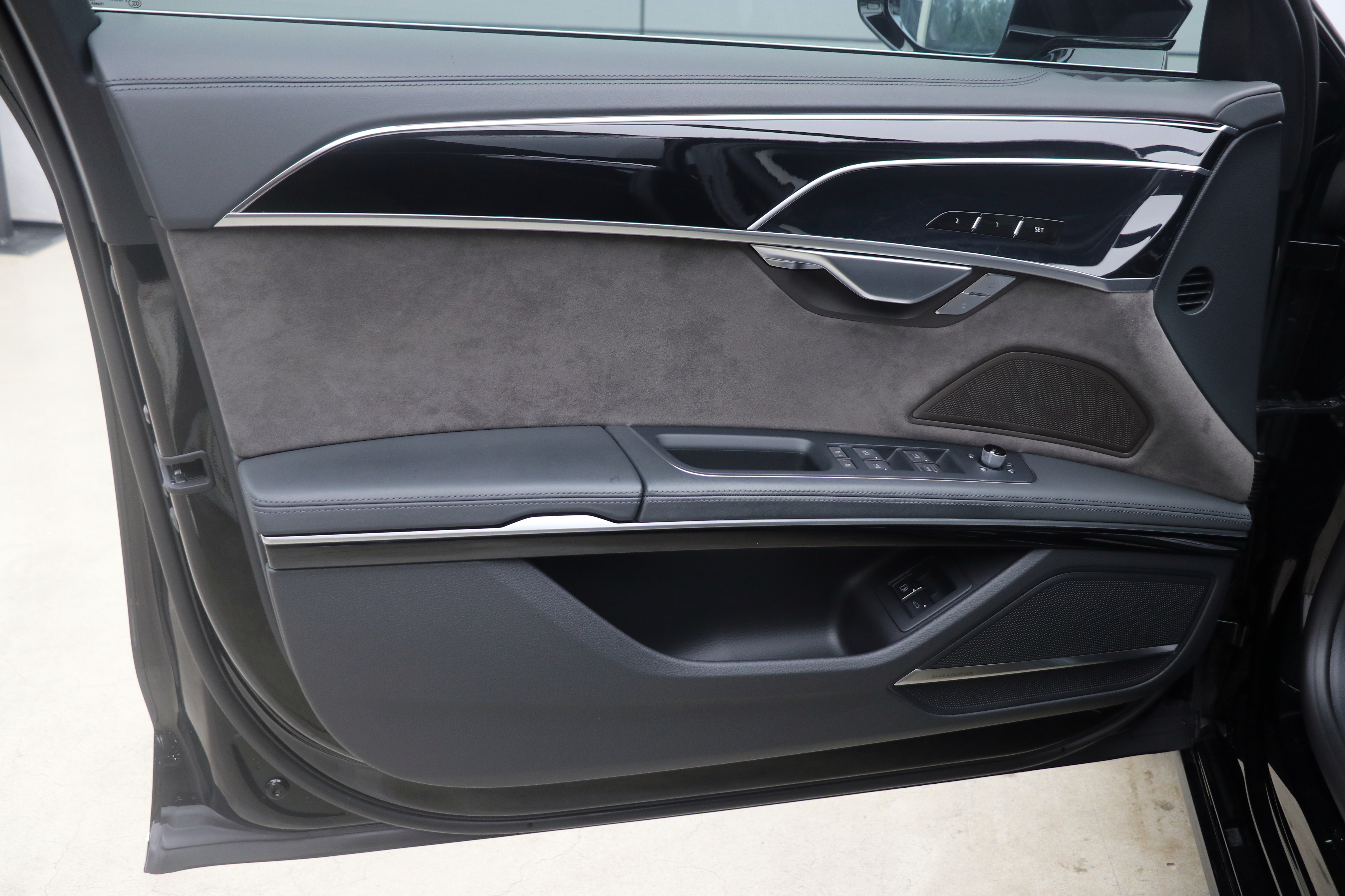 Audi A8 New Energy 2022 car image #11