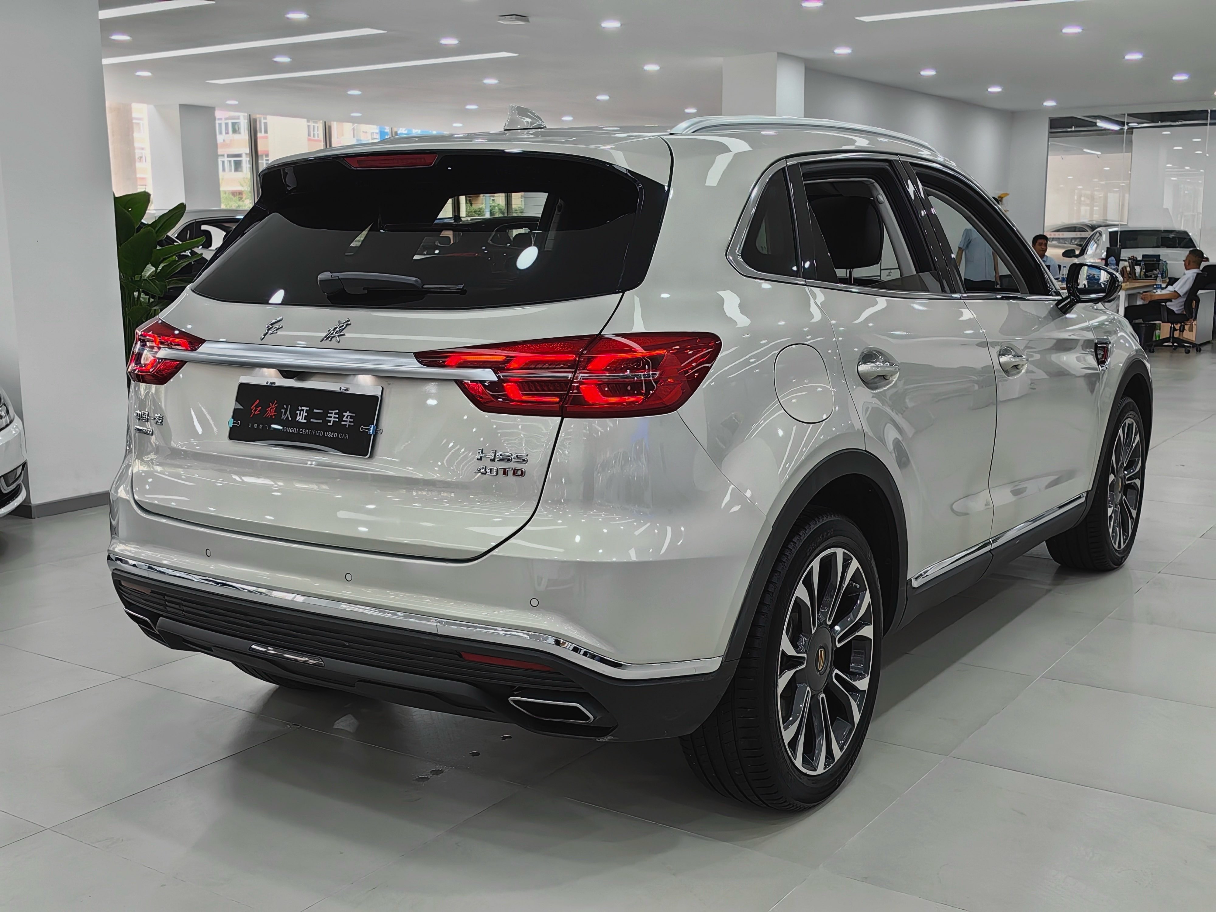 HongQi HS5 2022 car image #11