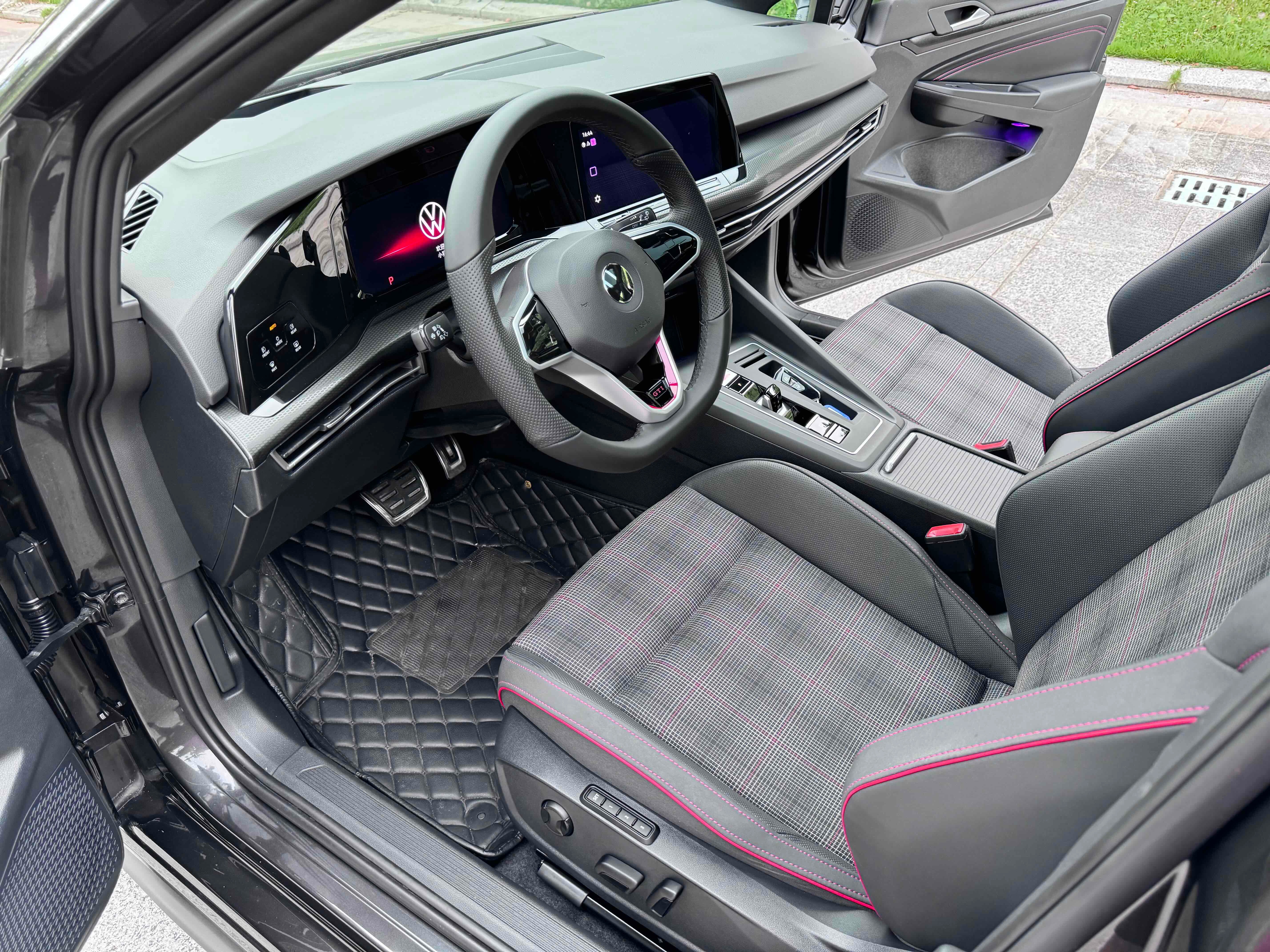 Volkswagen GolfGTI 2022 #11 Volkswagen GolfGTI 2022 car image #11