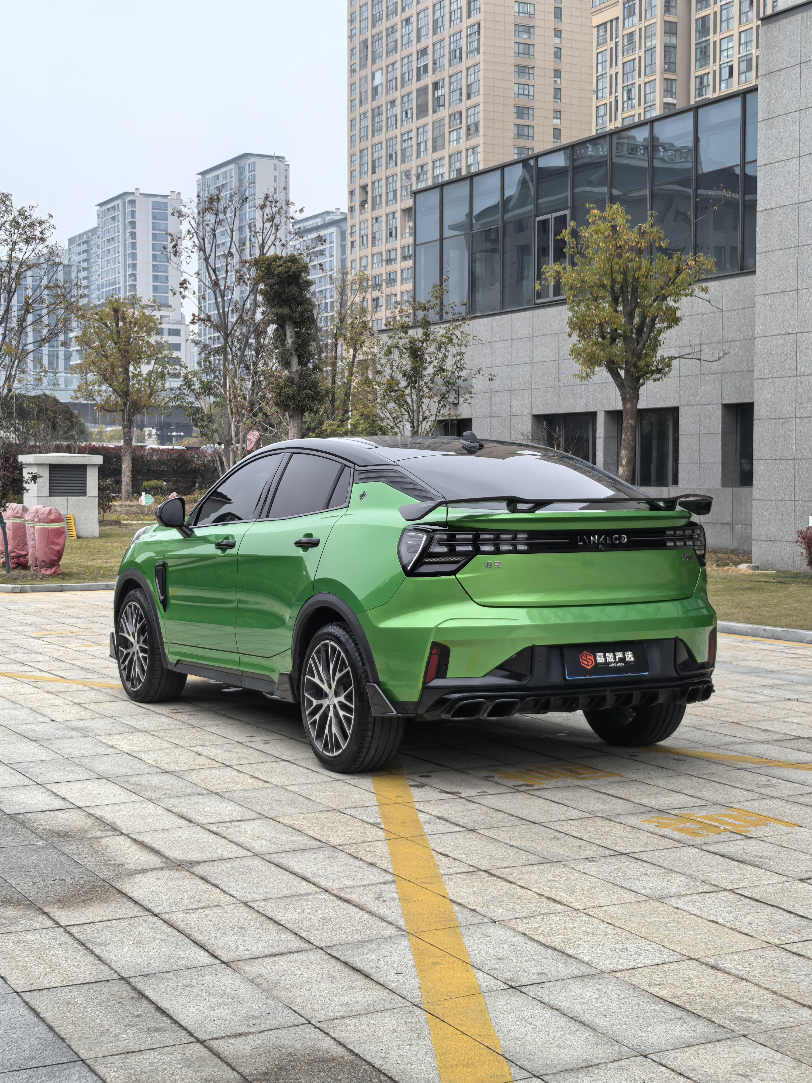 Lynk & Co 05 2022 car image #11