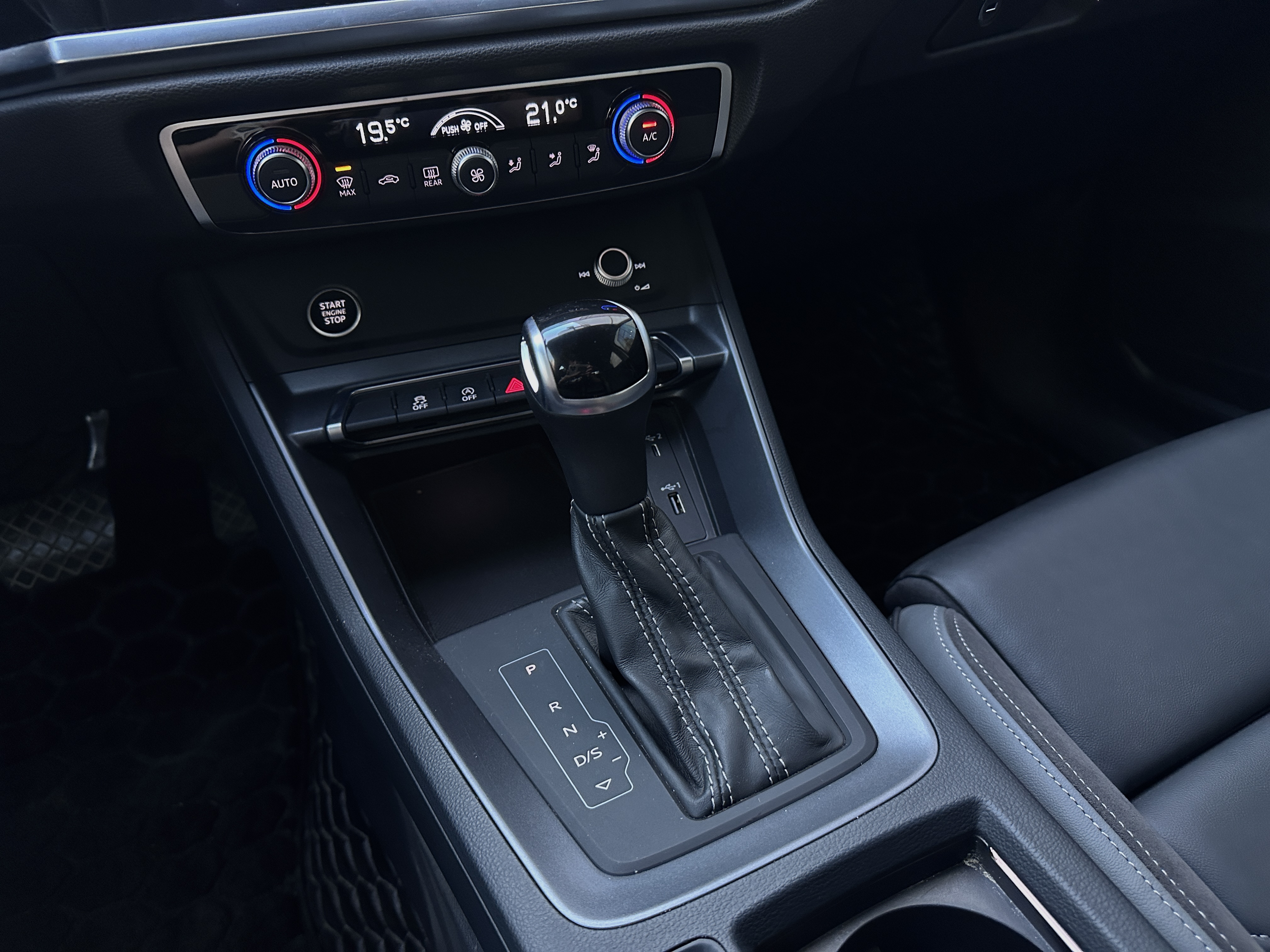 Audi Q3 Sportback 2022 изображение автомобиля #11