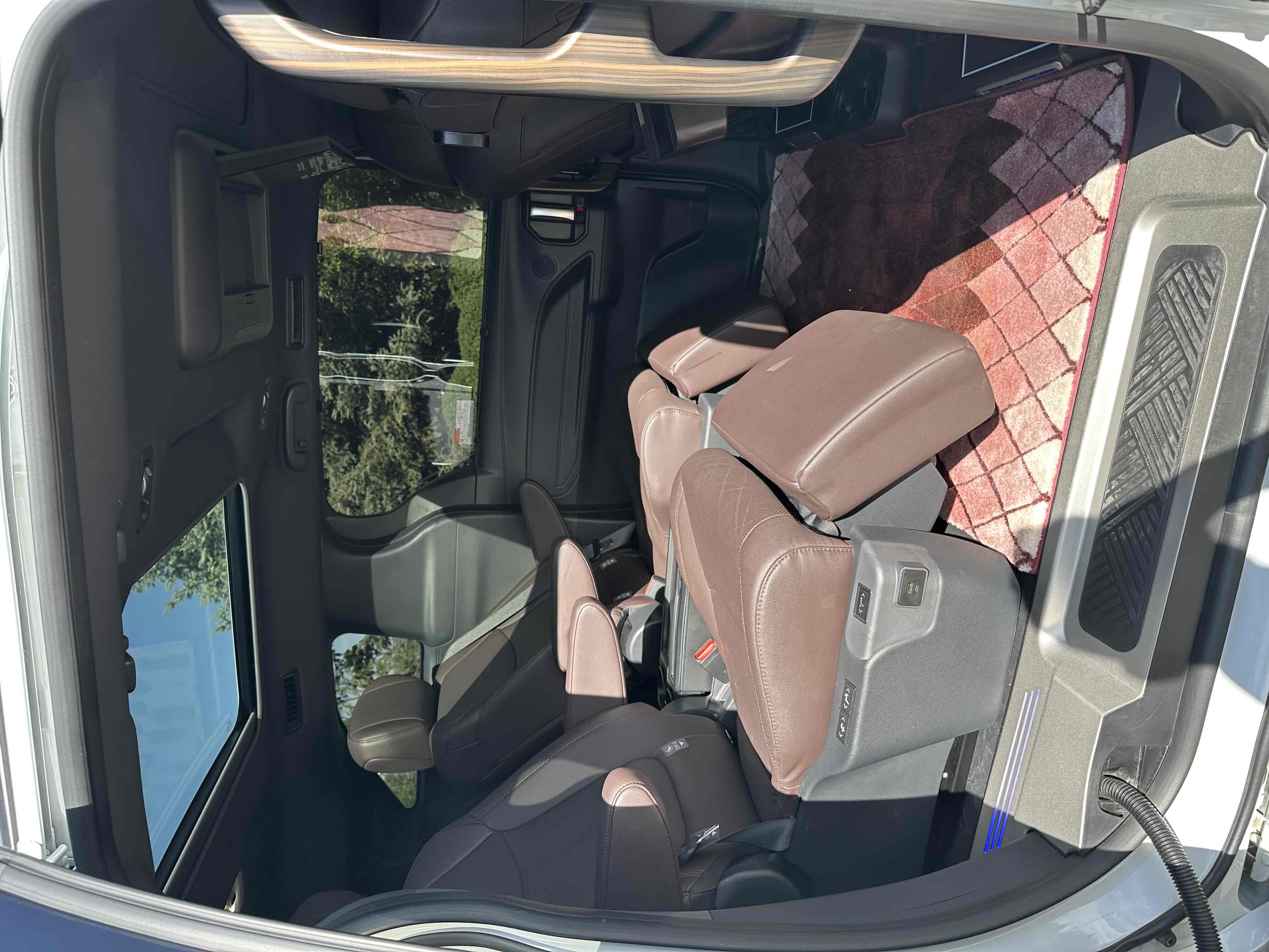 Toyota Sienna 2023 #11 Toyota Sienna 2023 car image #11