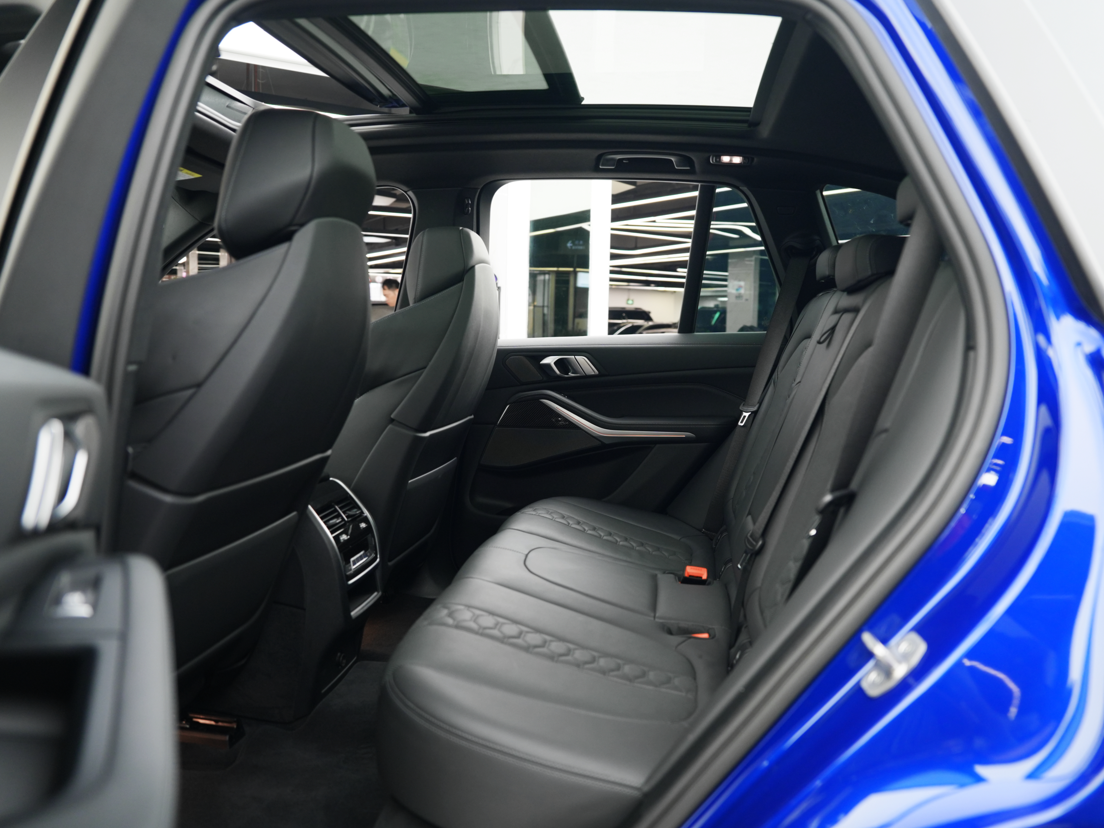 BMW X5 M 2023 immagine di auto #11