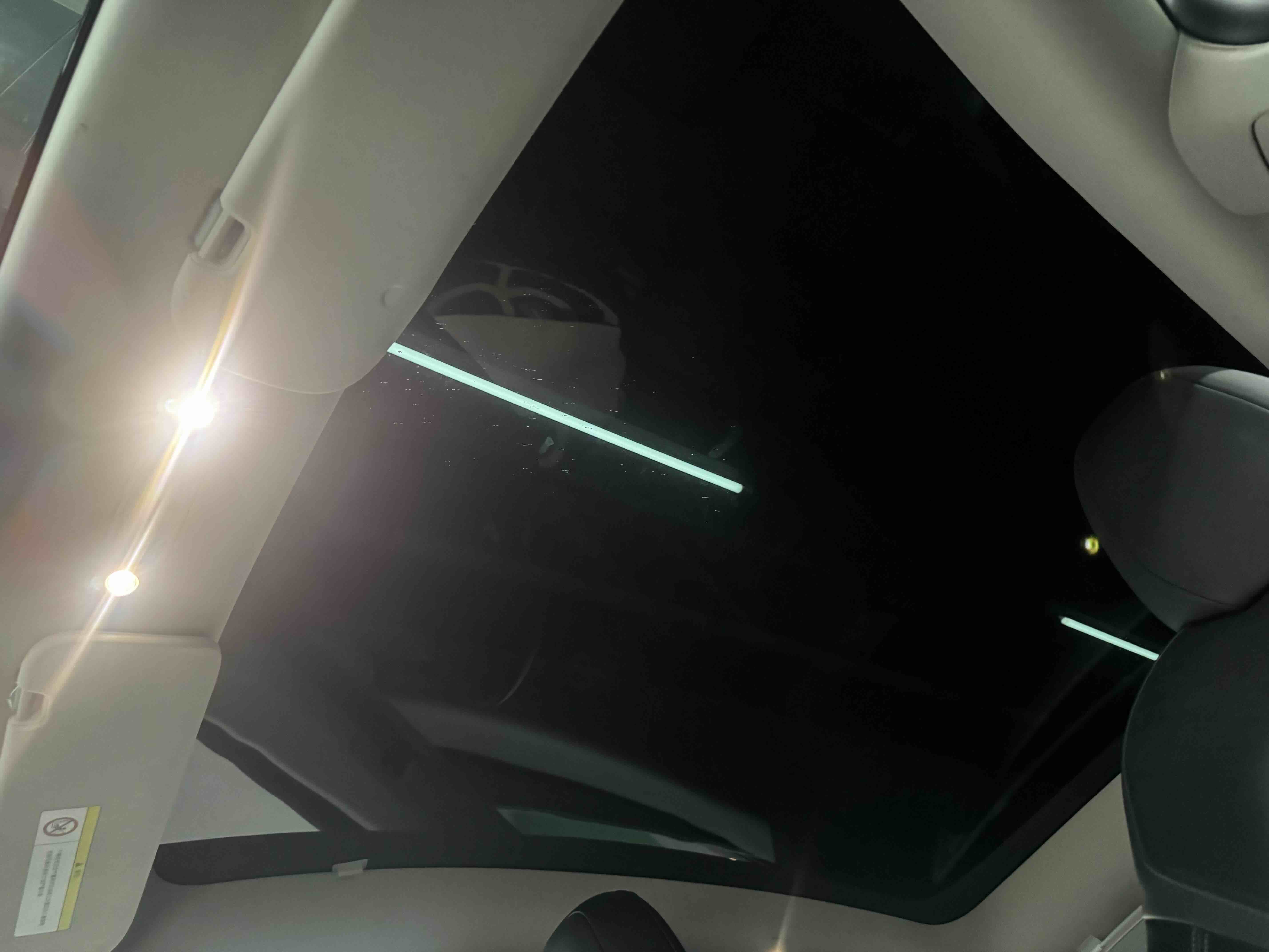 Tesla Model Y 2022 car image #11